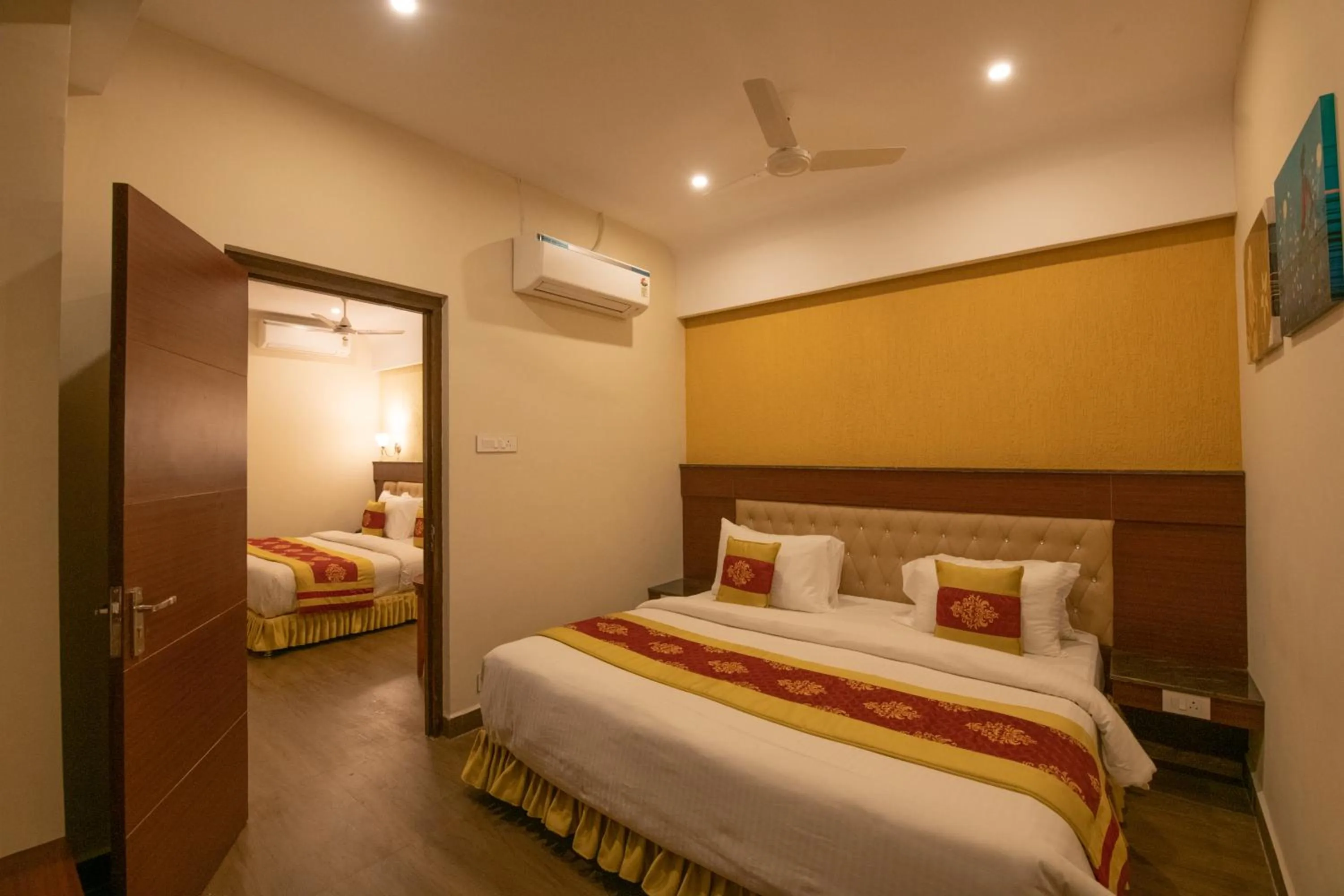 Photo of the whole room, Bed in Hotel High Point