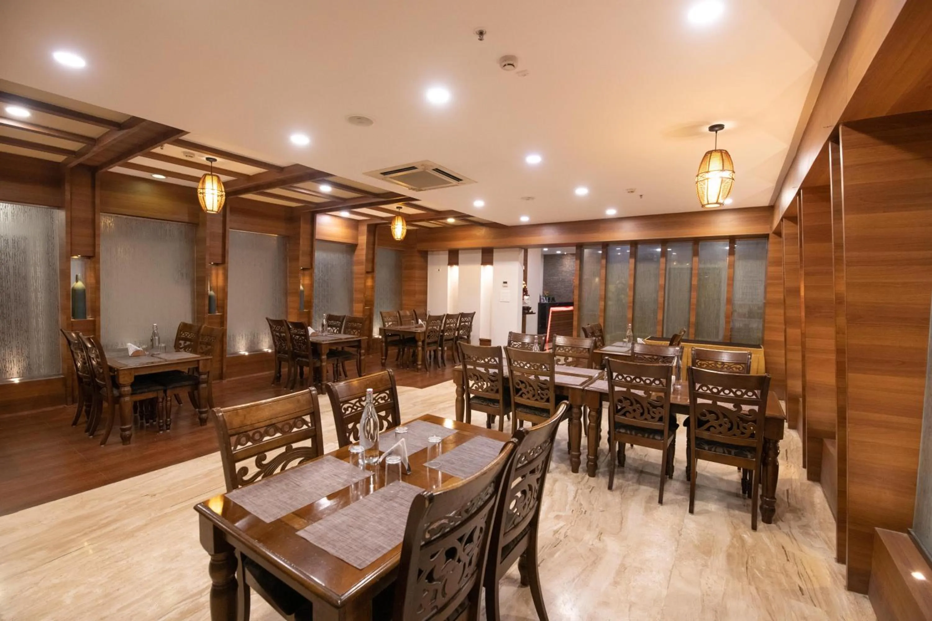 Restaurant/places to eat in Hotel High Point