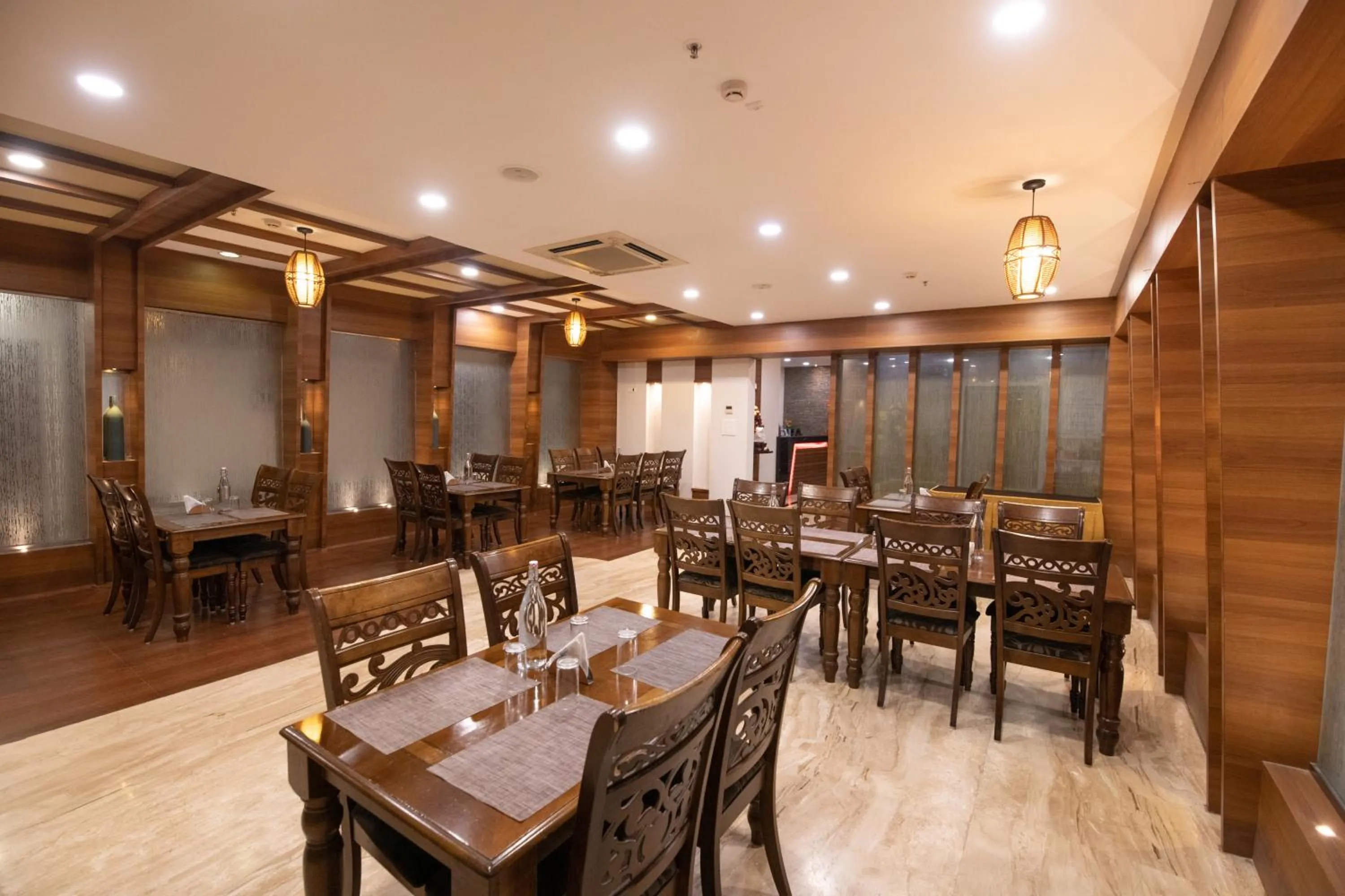 Restaurant/places to eat in Hotel High Point