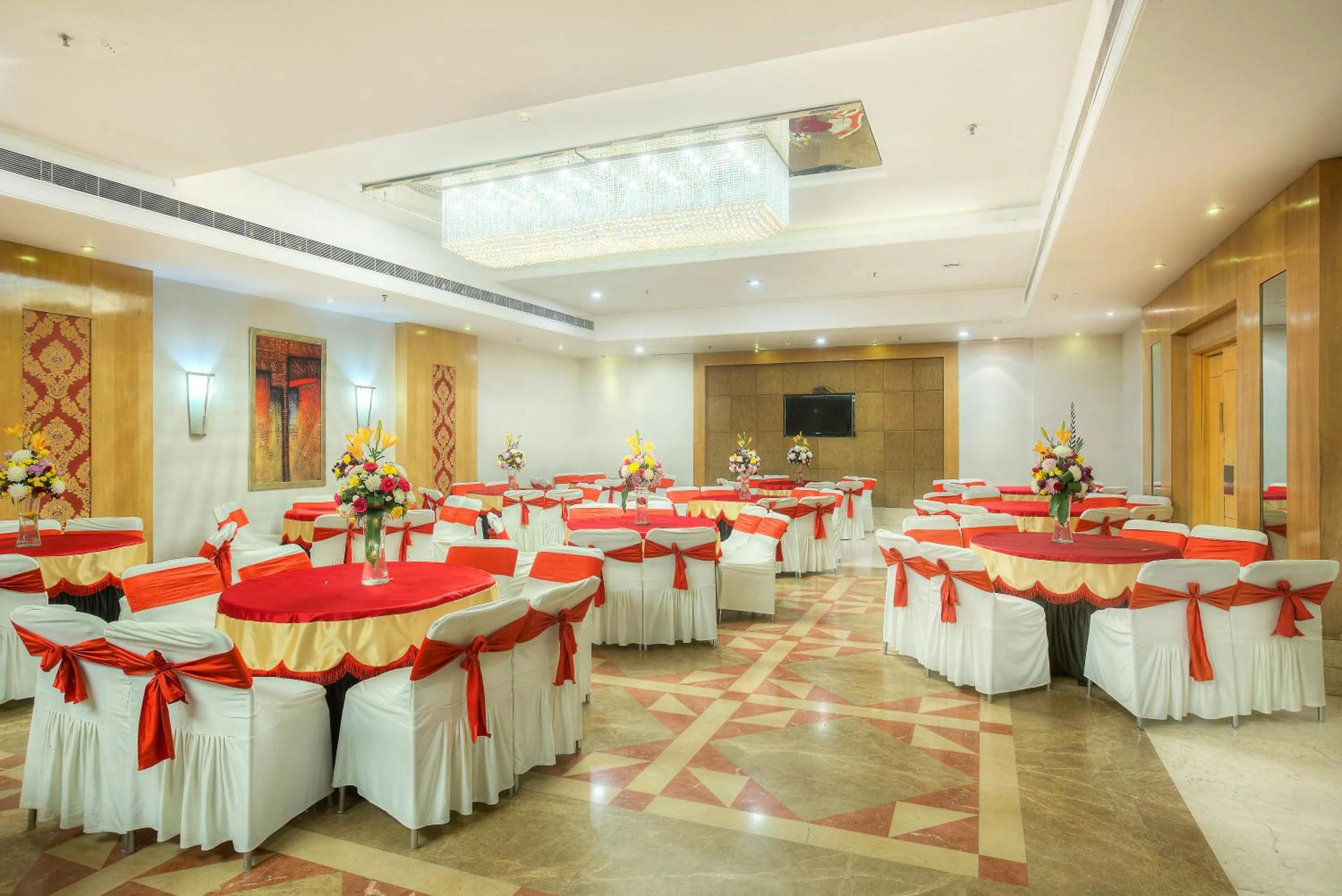 Banquet/Function facilities in Western Court Panchkula