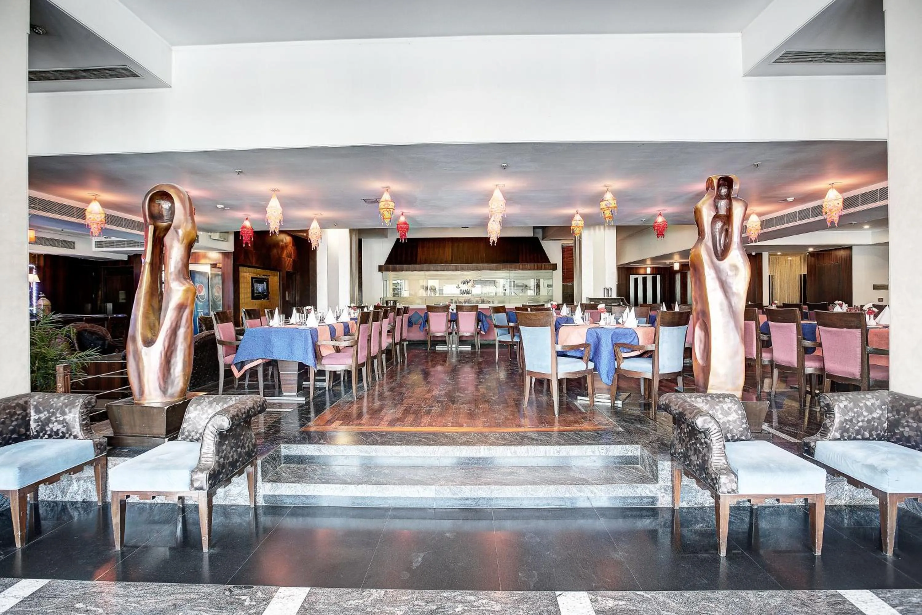 Restaurant/places to eat in Western Court Panchkula