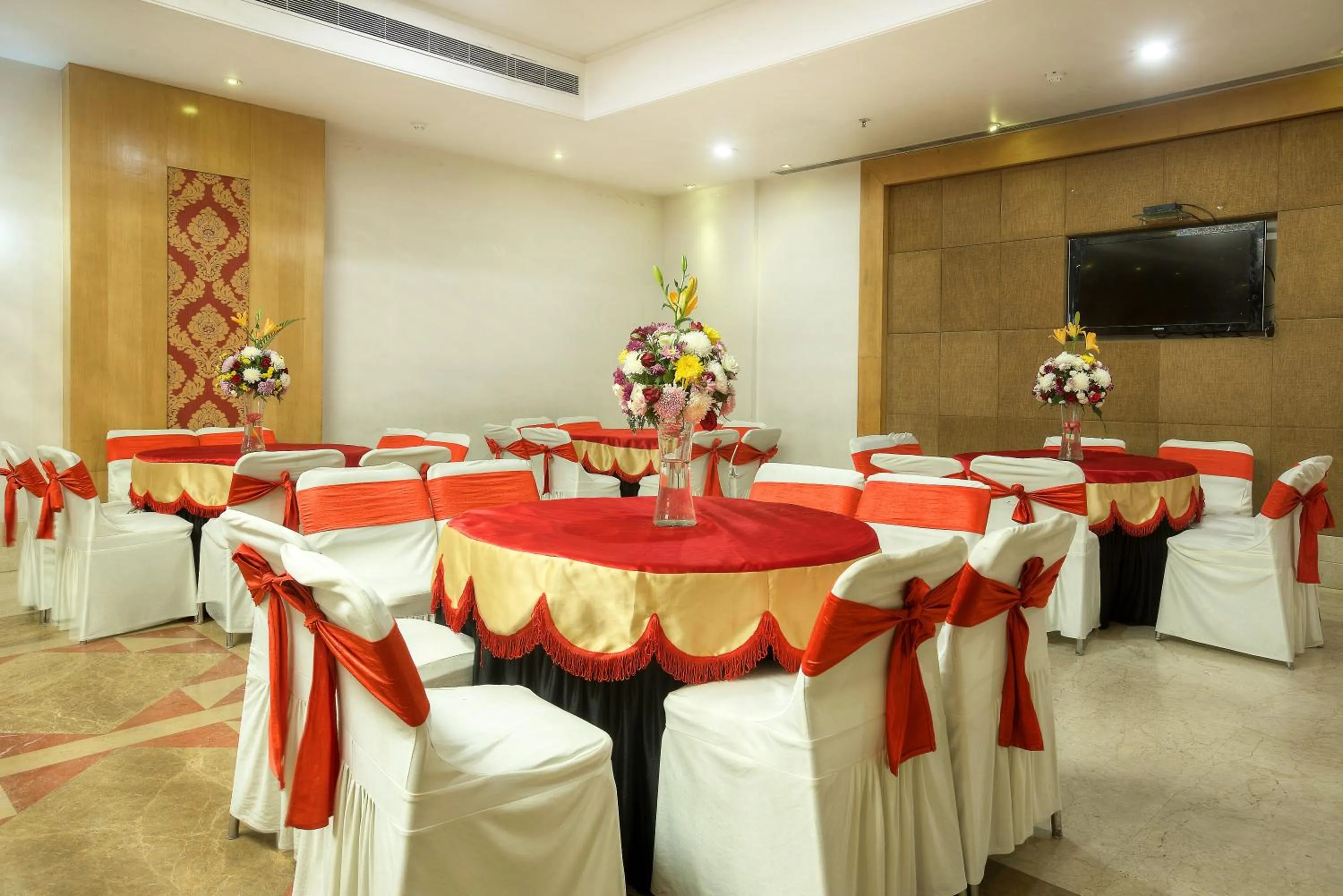 Banquet/Function facilities in Western Court Panchkula