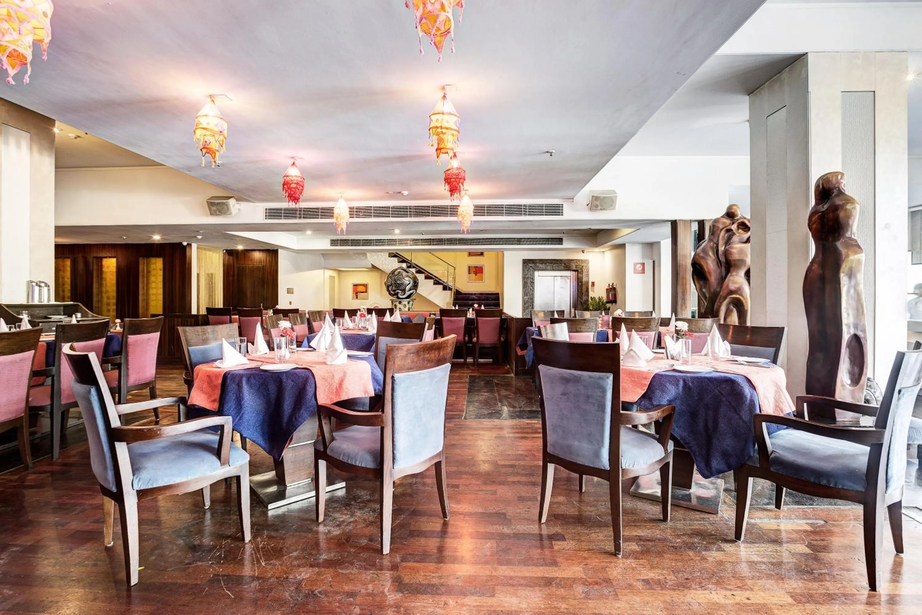 Restaurant/places to eat in Western Court Panchkula