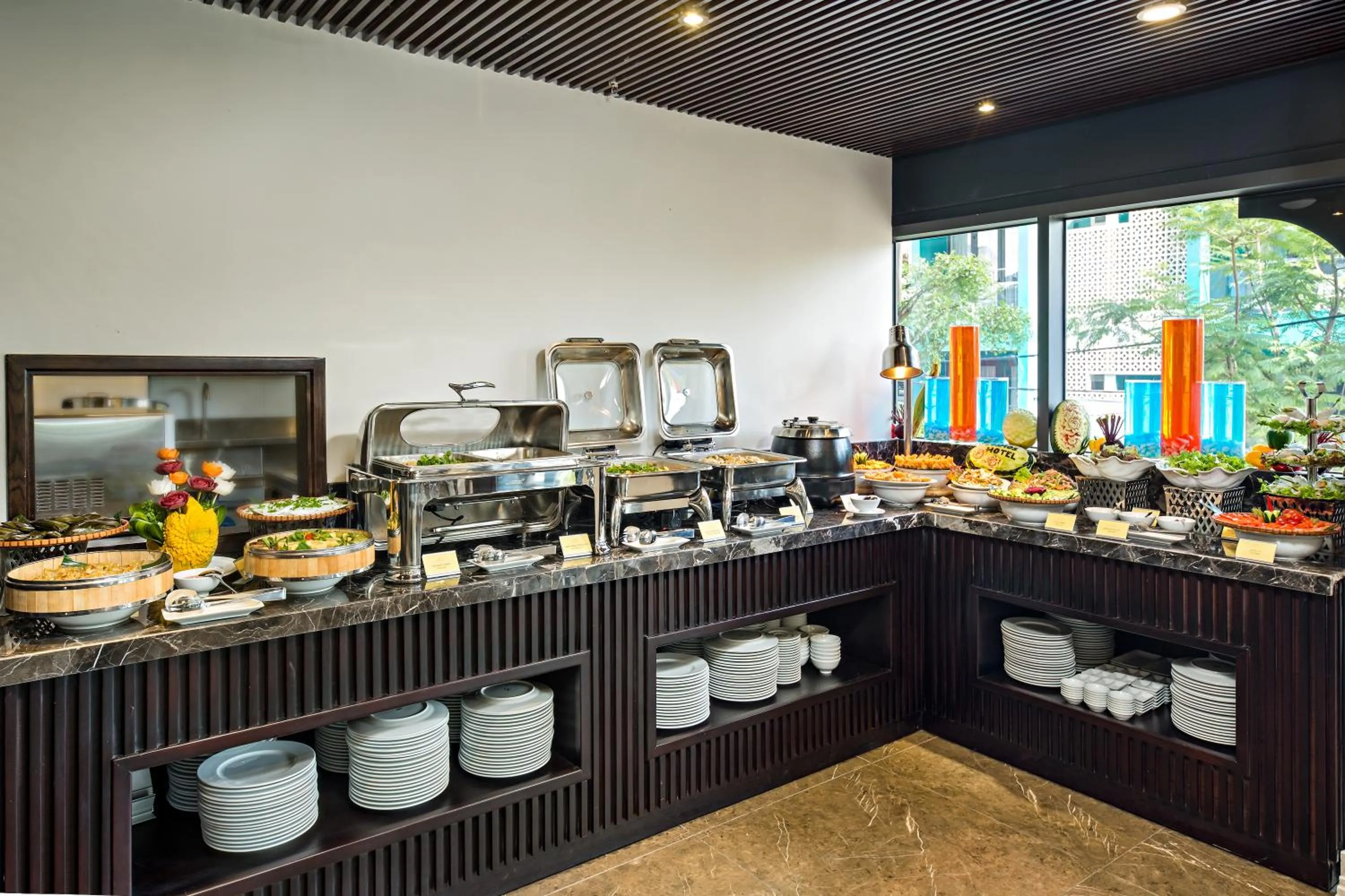 Restaurant/places to eat in Cosmos Hotel Danang