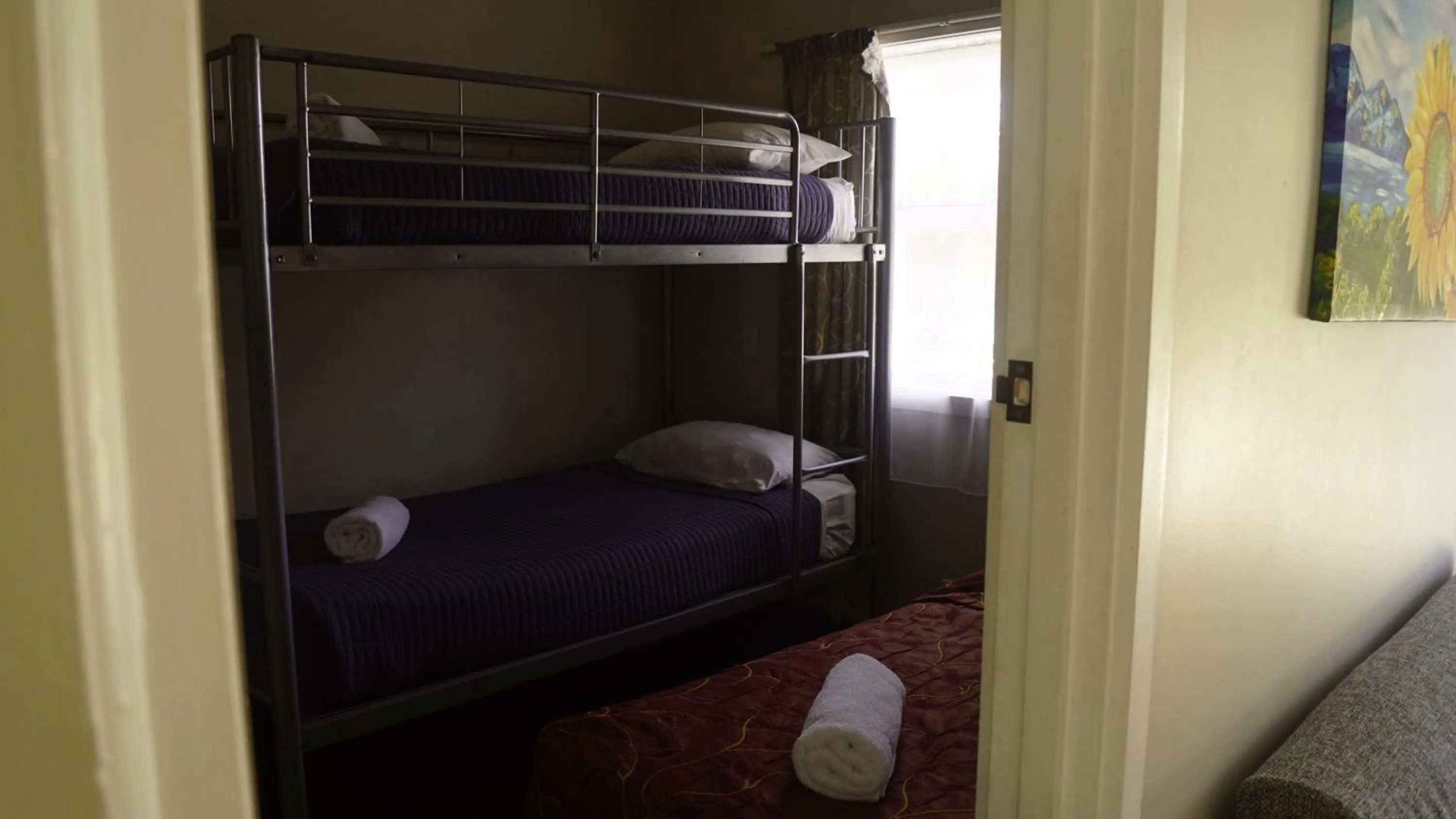 Bed in Apple Motor Inn