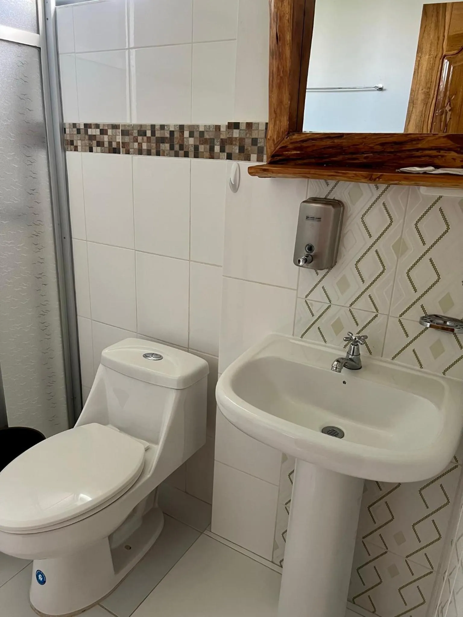 Bathroom in Hostal Alpachaca - New Quito Airport