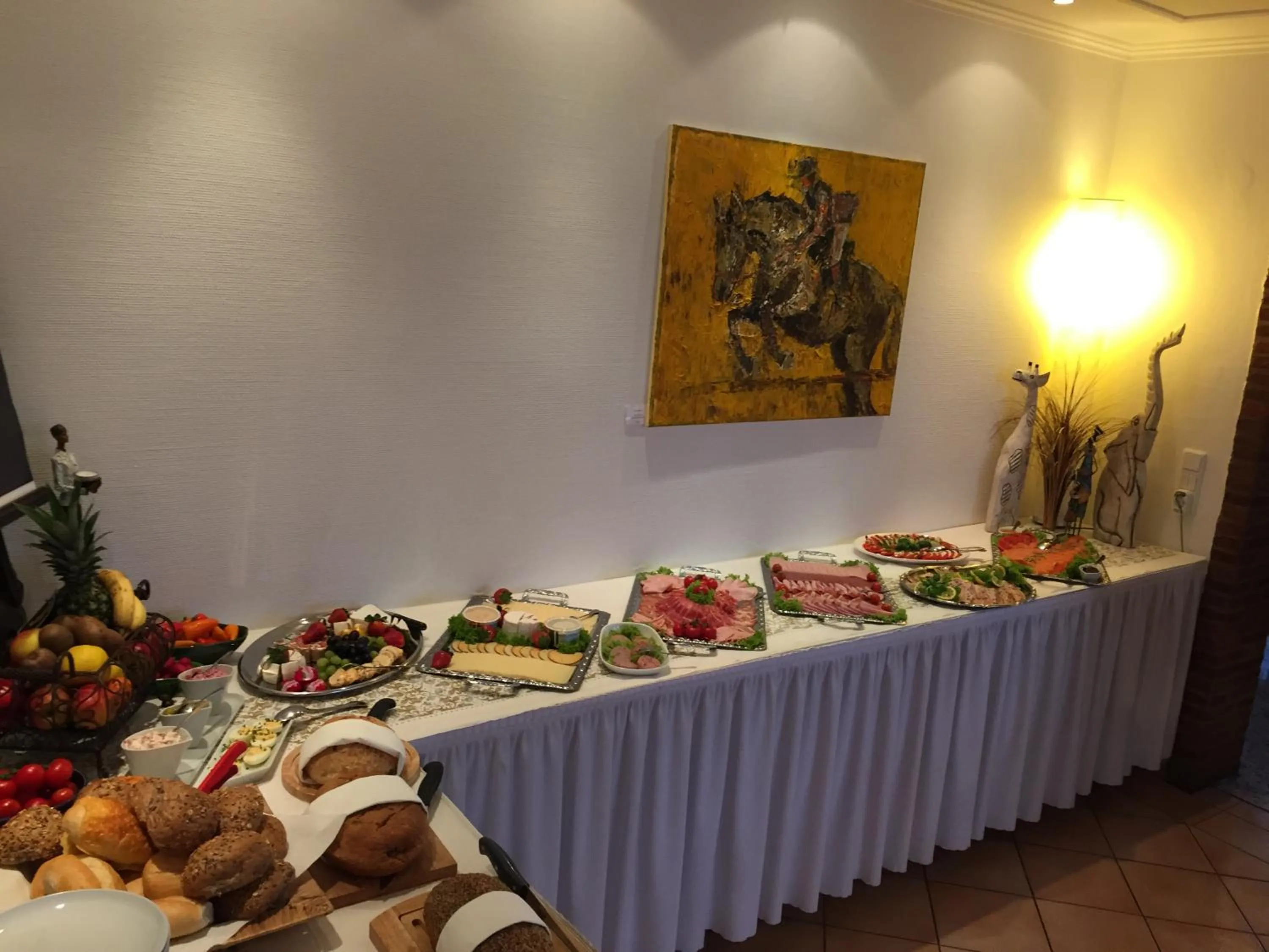 Breakfast in Hotel Restaurant Zum Heidekrug