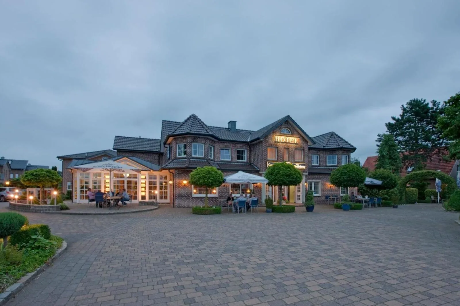Facade/entrance in Hotel Restaurant Zum Heidekrug