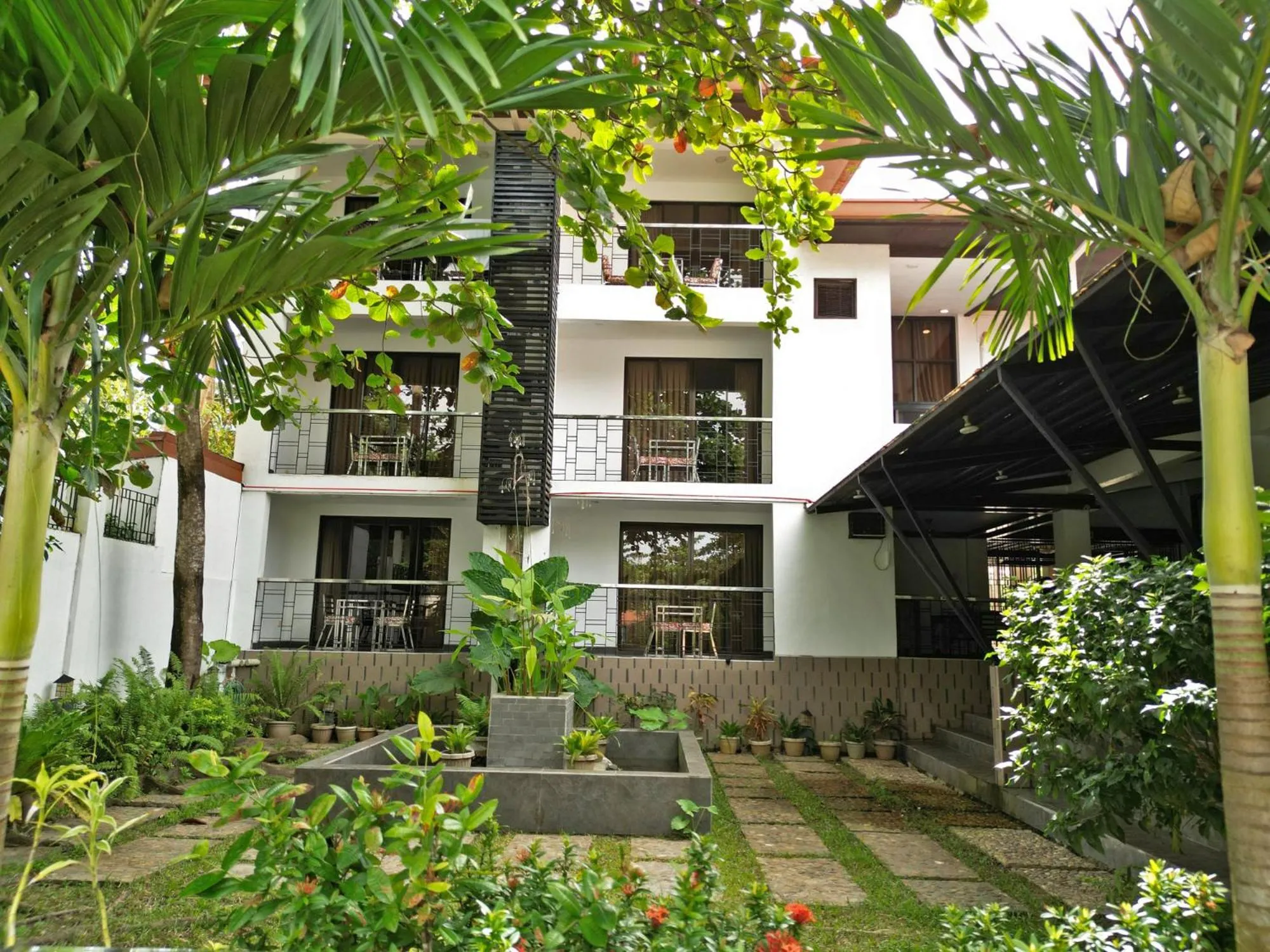 Garden in Fernvale Leisure Club and Resort