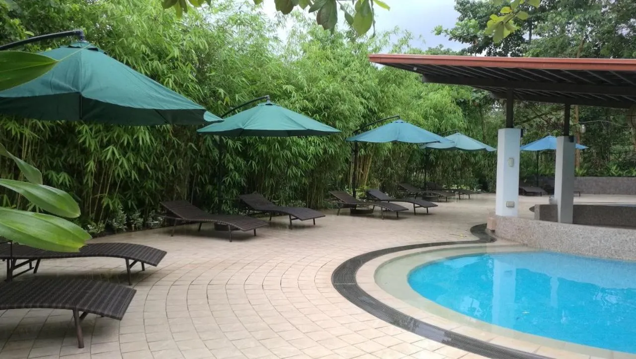 Swimming pool in Fernvale Leisure Club and Resort