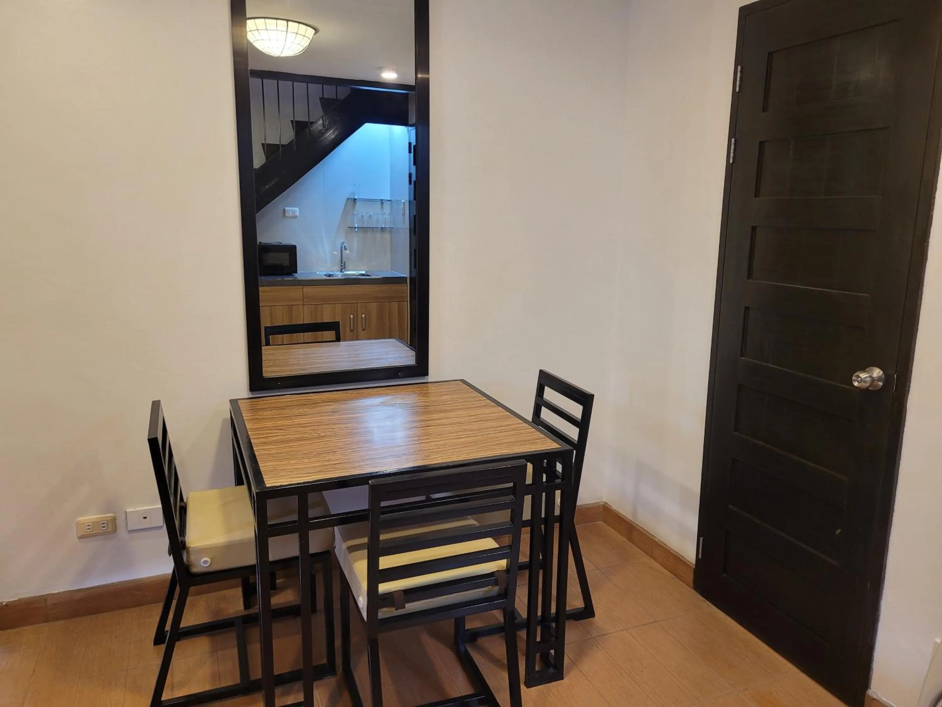 Kitchen or kitchenette in Fernvale Leisure Club and Resort