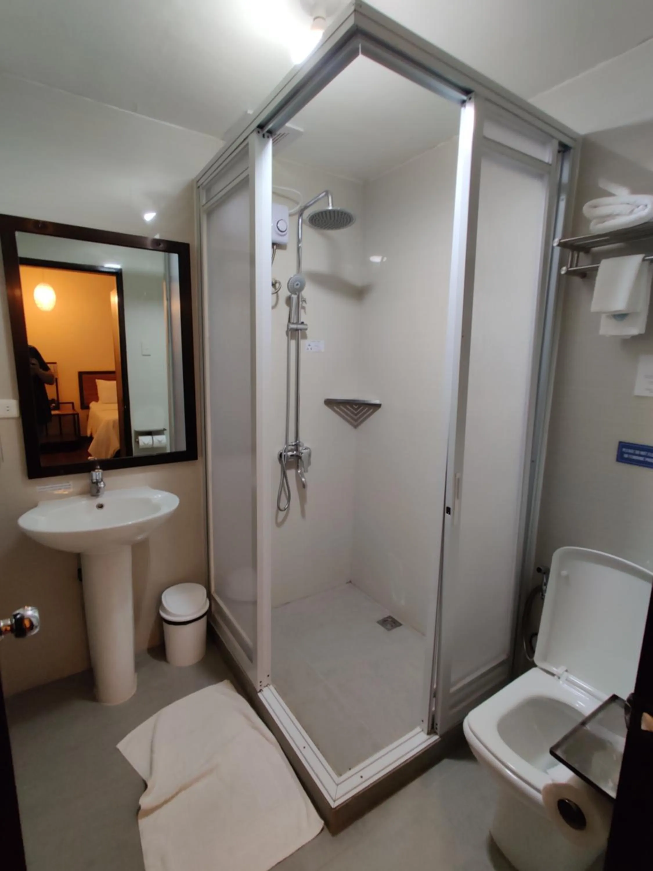 Bathroom in Fernvale Leisure Club and Resort