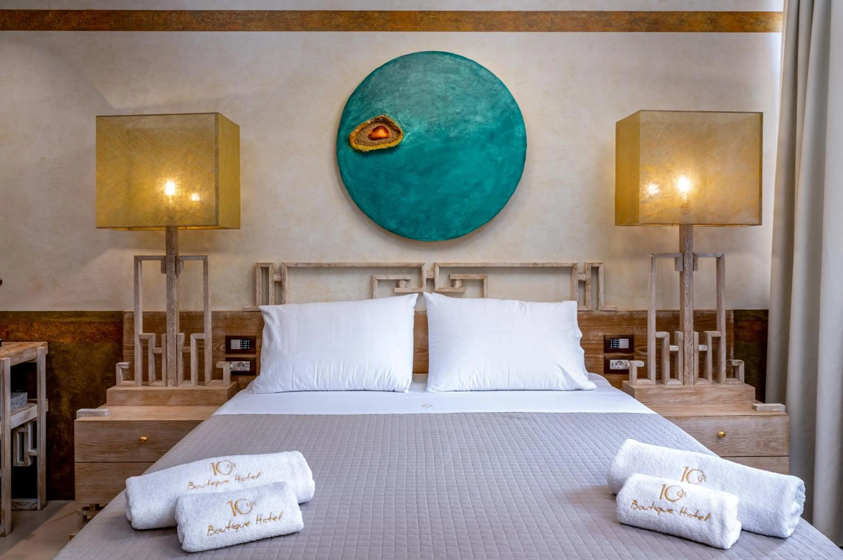 Bed in 10GR Boutique Hotel & Wine Bar