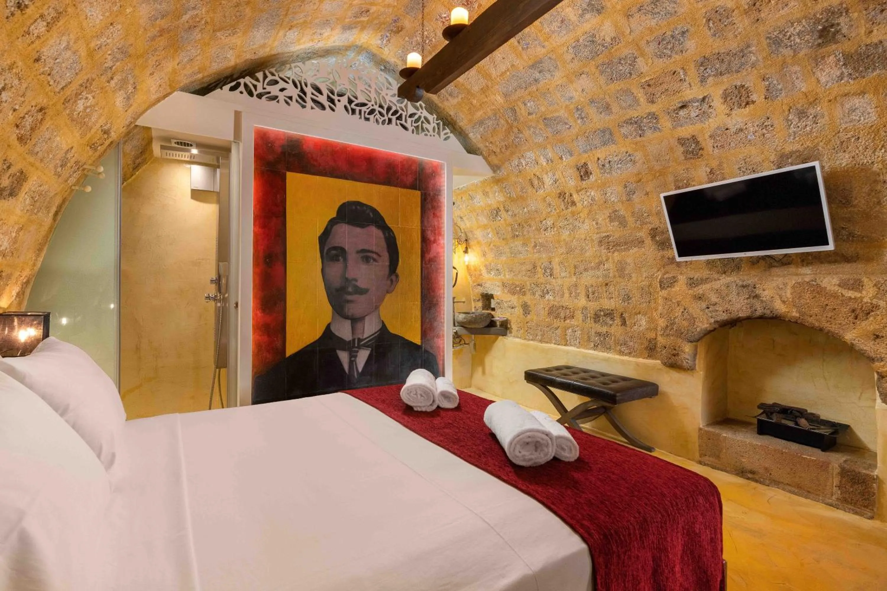 Photo of the whole room, Bed in 10GR Boutique Hotel & Wine Bar