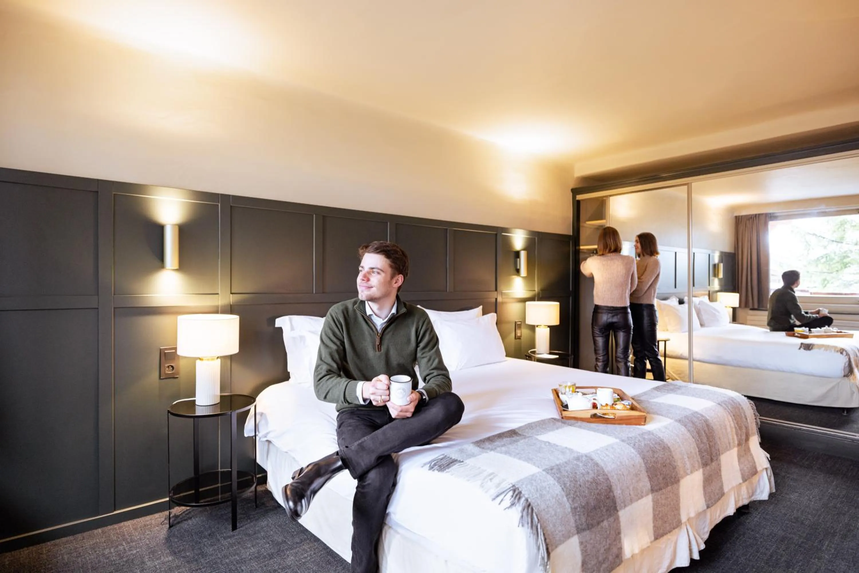 Bedroom, Bed in Grand Hôtel Courchevel 1850