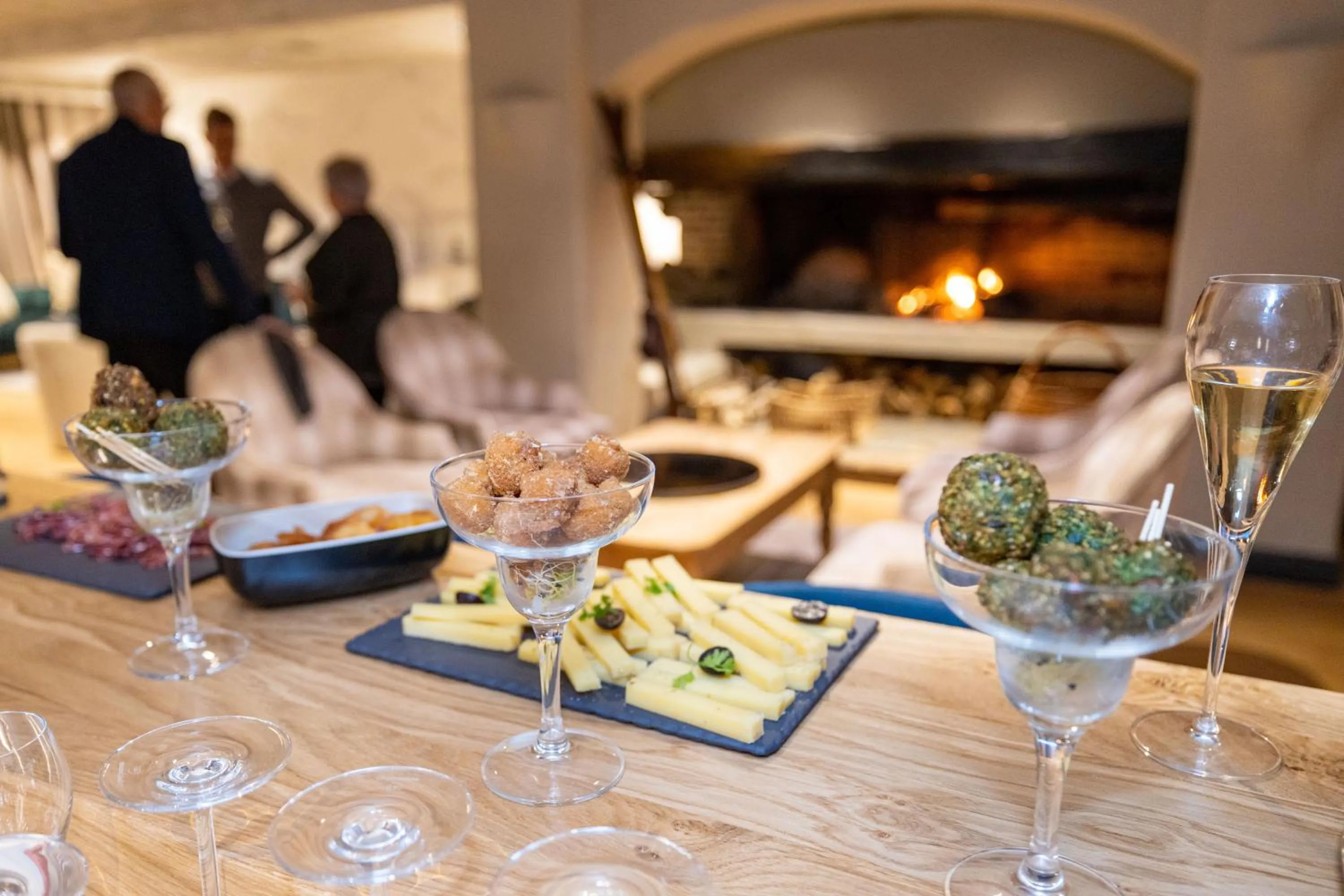 Lounge or bar in Grand Hôtel Courchevel 1850