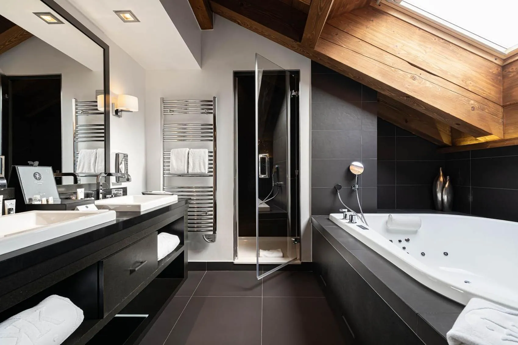 Hot Tub in Le Kaïla