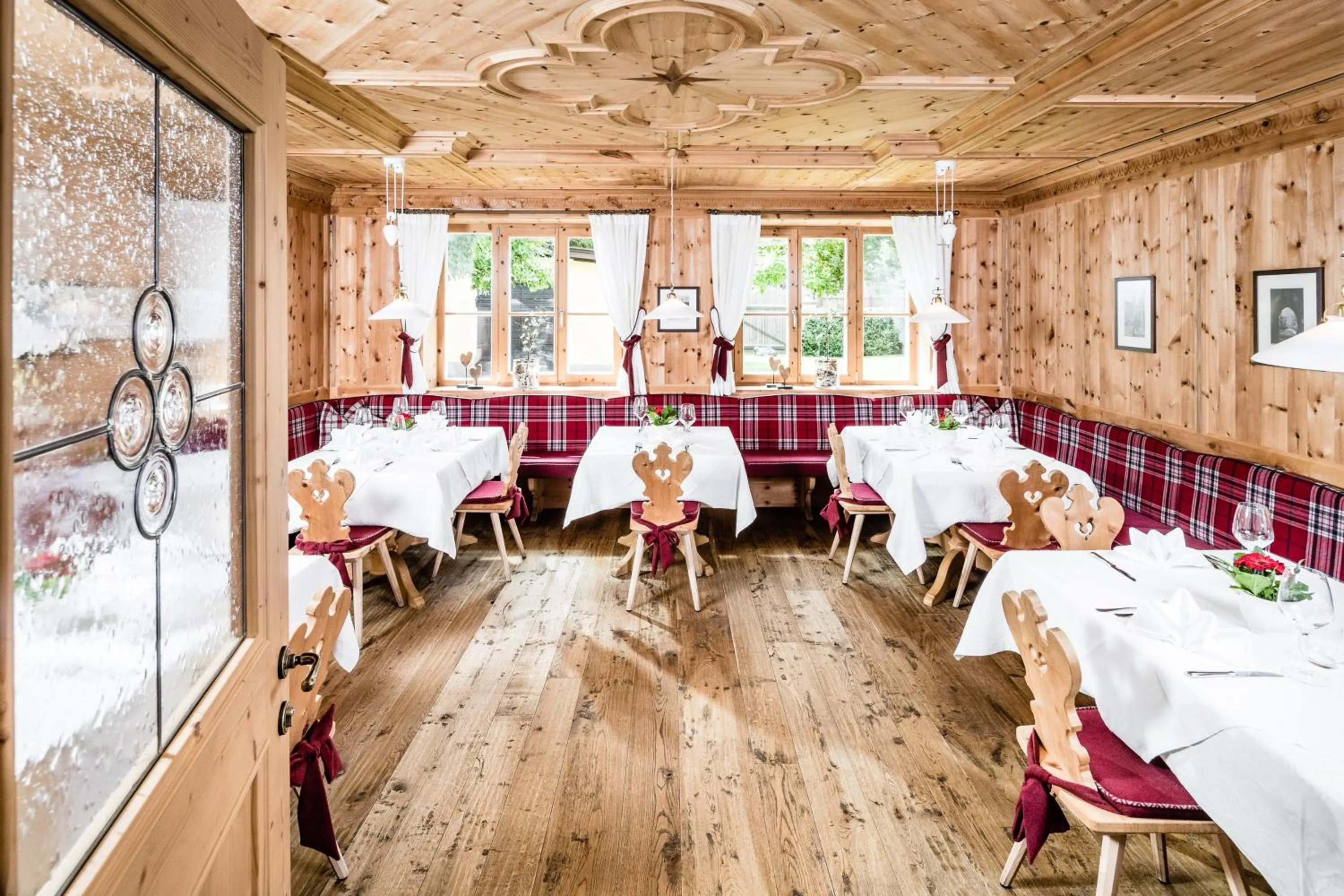 Restaurant/places to eat in Engels Park