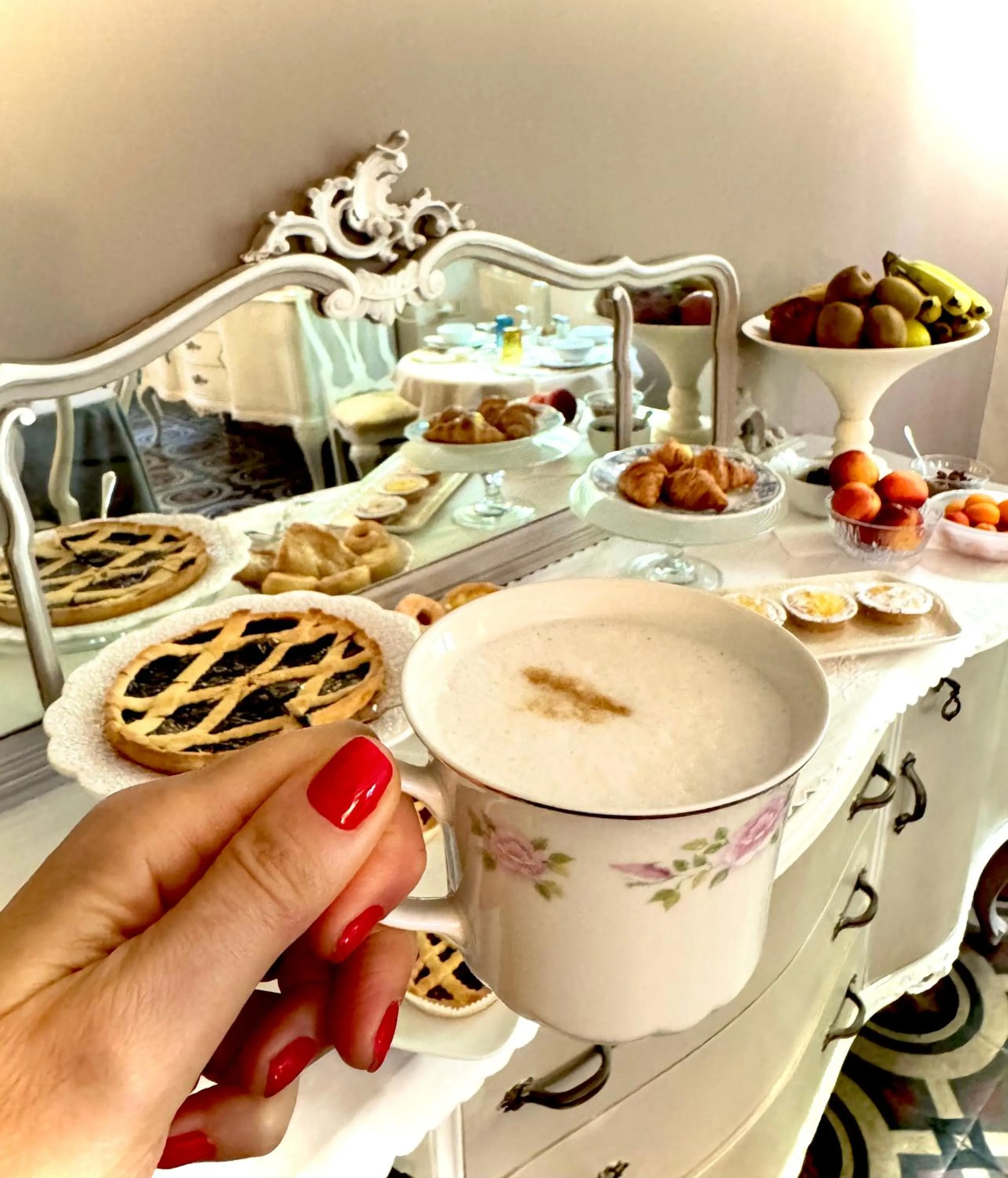 Breakfast in Villa La Dogana B&B di Charme - Historic Villa with a beautiful garden - private parking