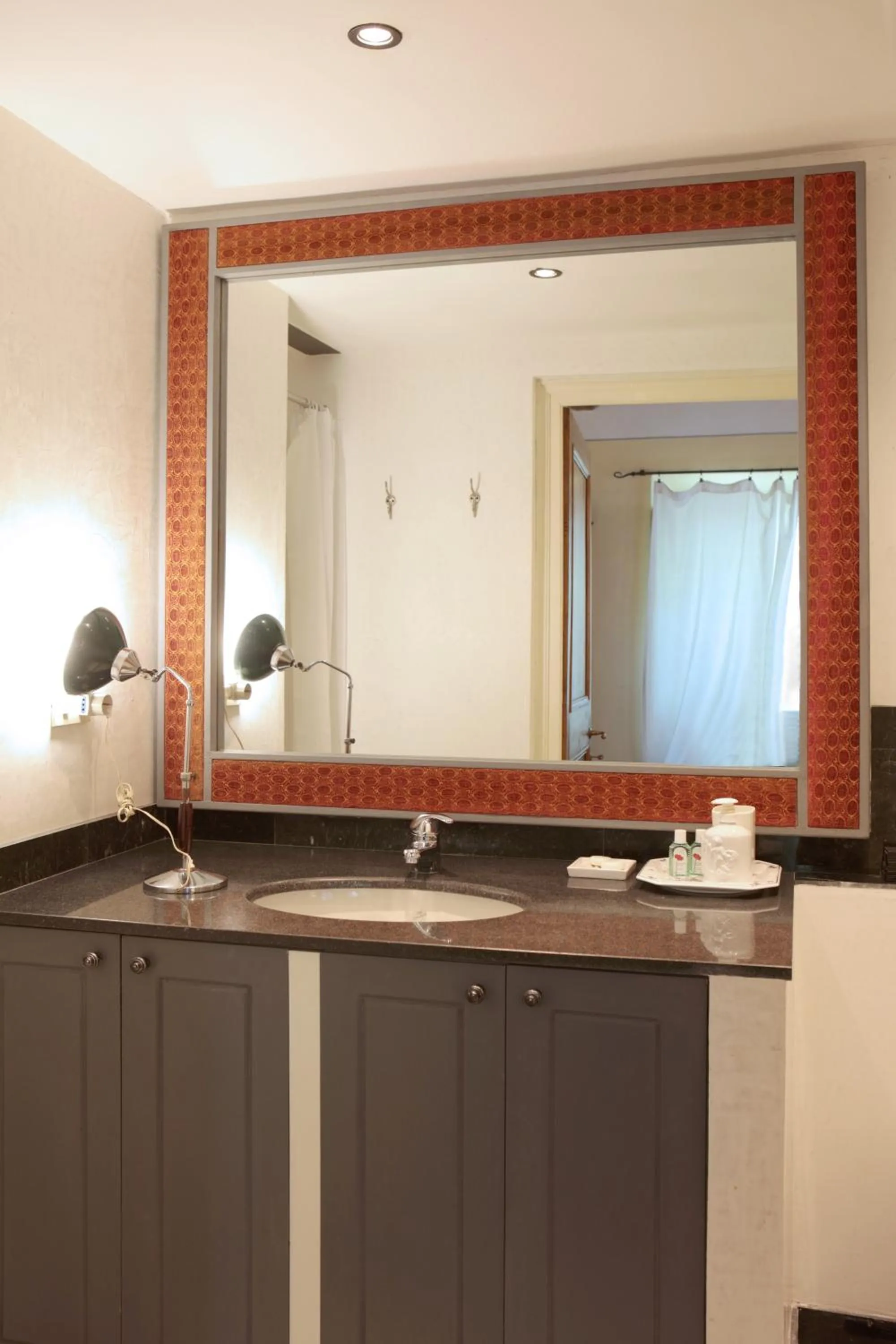 Bathroom in Villa La Dogana B&B di Charme - Historic Villa with a beautiful garden - private parking