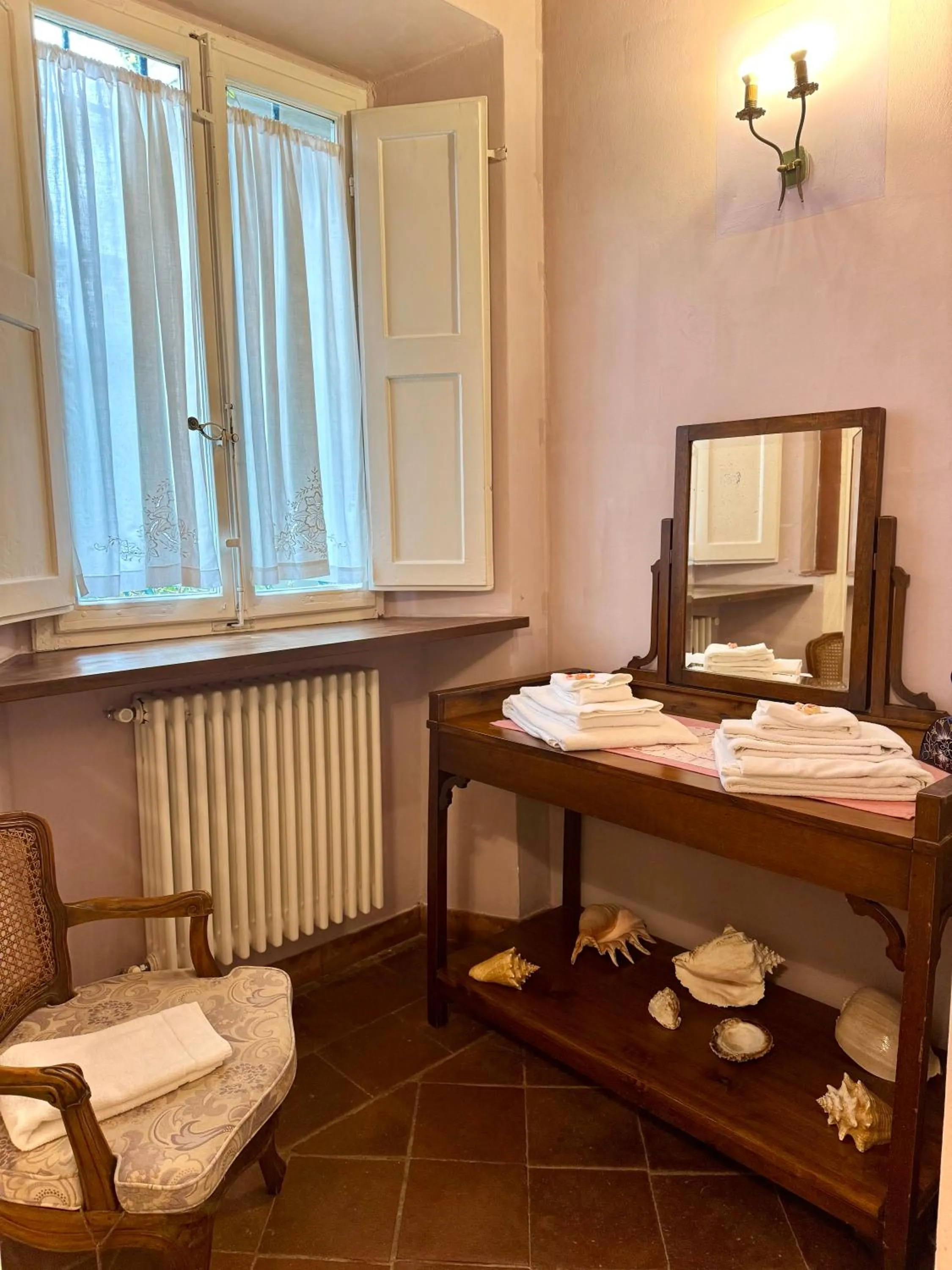 Villa La Dogana B&B di Charme - Historic Villa with a beautiful garden - private parking