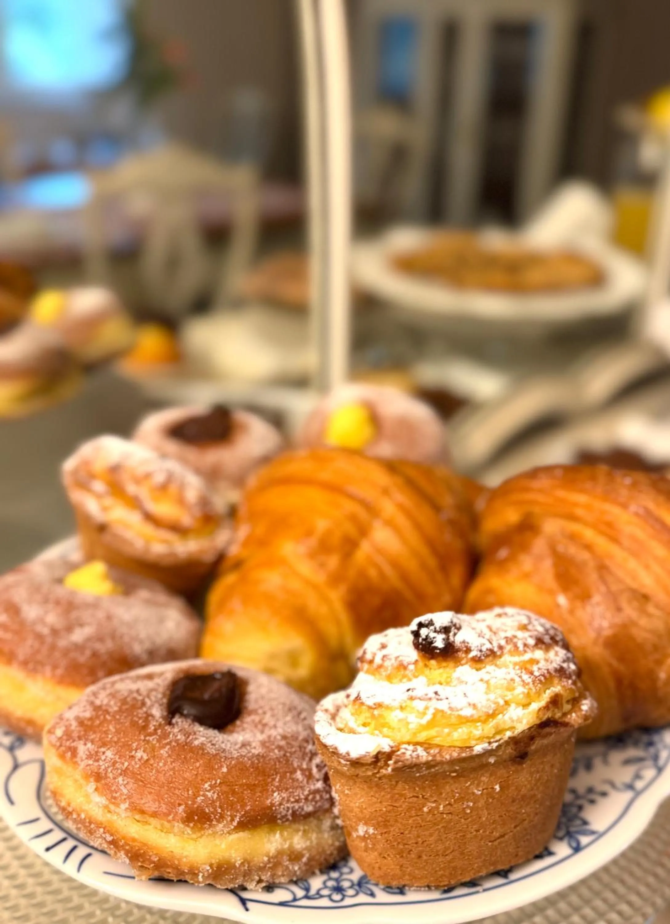 Food and drinks in Villa La Dogana B&B di Charme - Historic Villa with a beautiful garden - private parking