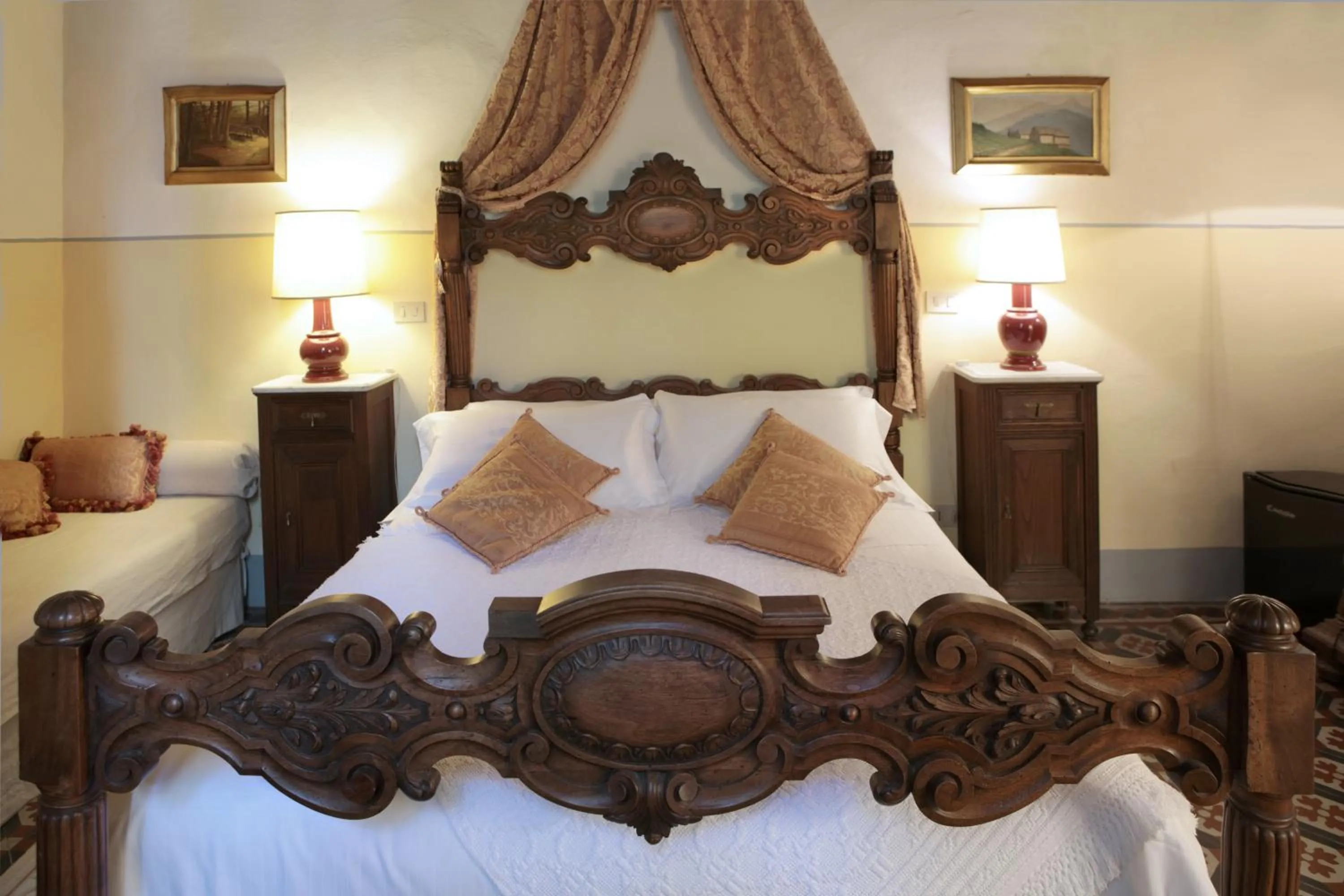 Bedroom, Bed in Villa La Dogana B&B di Charme - Historic Villa with a beautiful garden - private parking