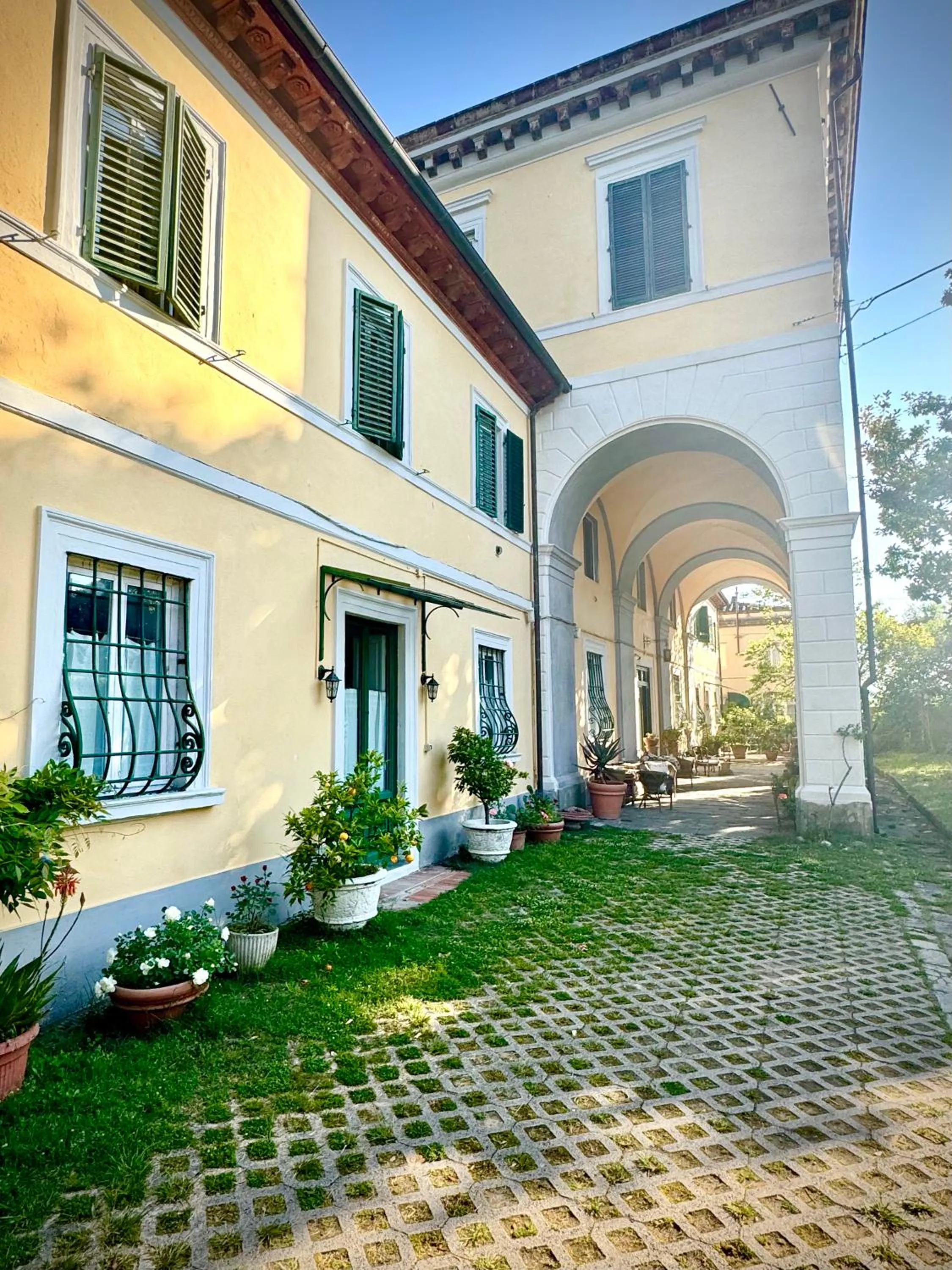Villa La Dogana B&B di Charme - Historic Villa with a beautiful garden - private parking