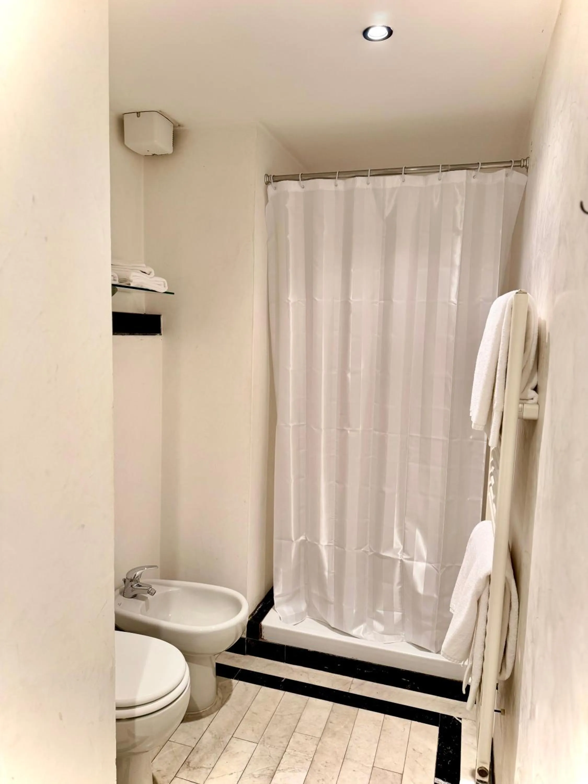 Villa La Dogana B&B di Charme - Historic Villa with a beautiful garden - private parking