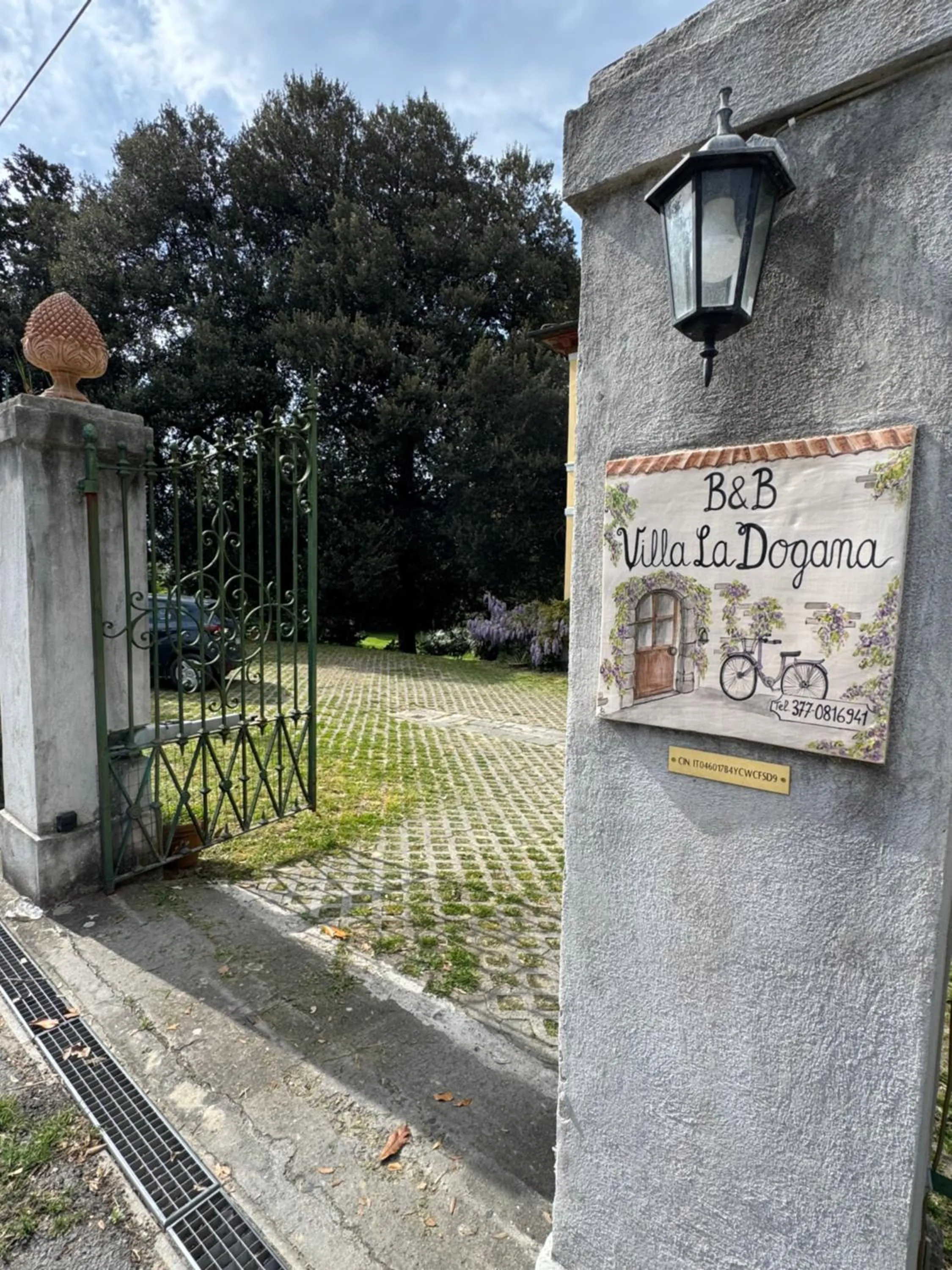 Villa La Dogana B&B di Charme - Historic Villa with a beautiful garden - private parking