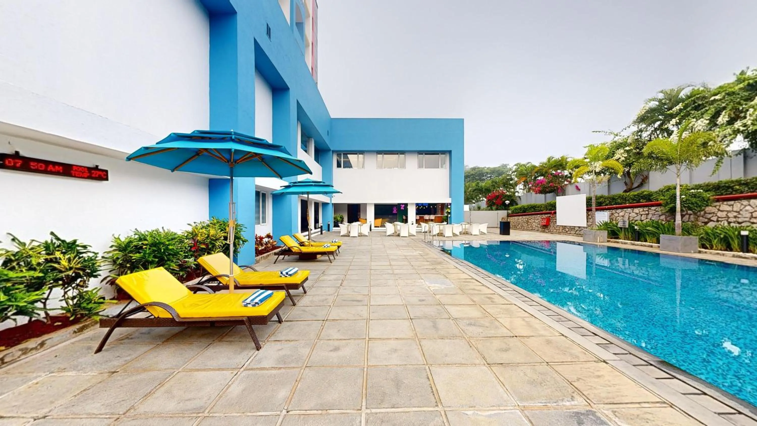 Swimming pool in Wonderla Resort