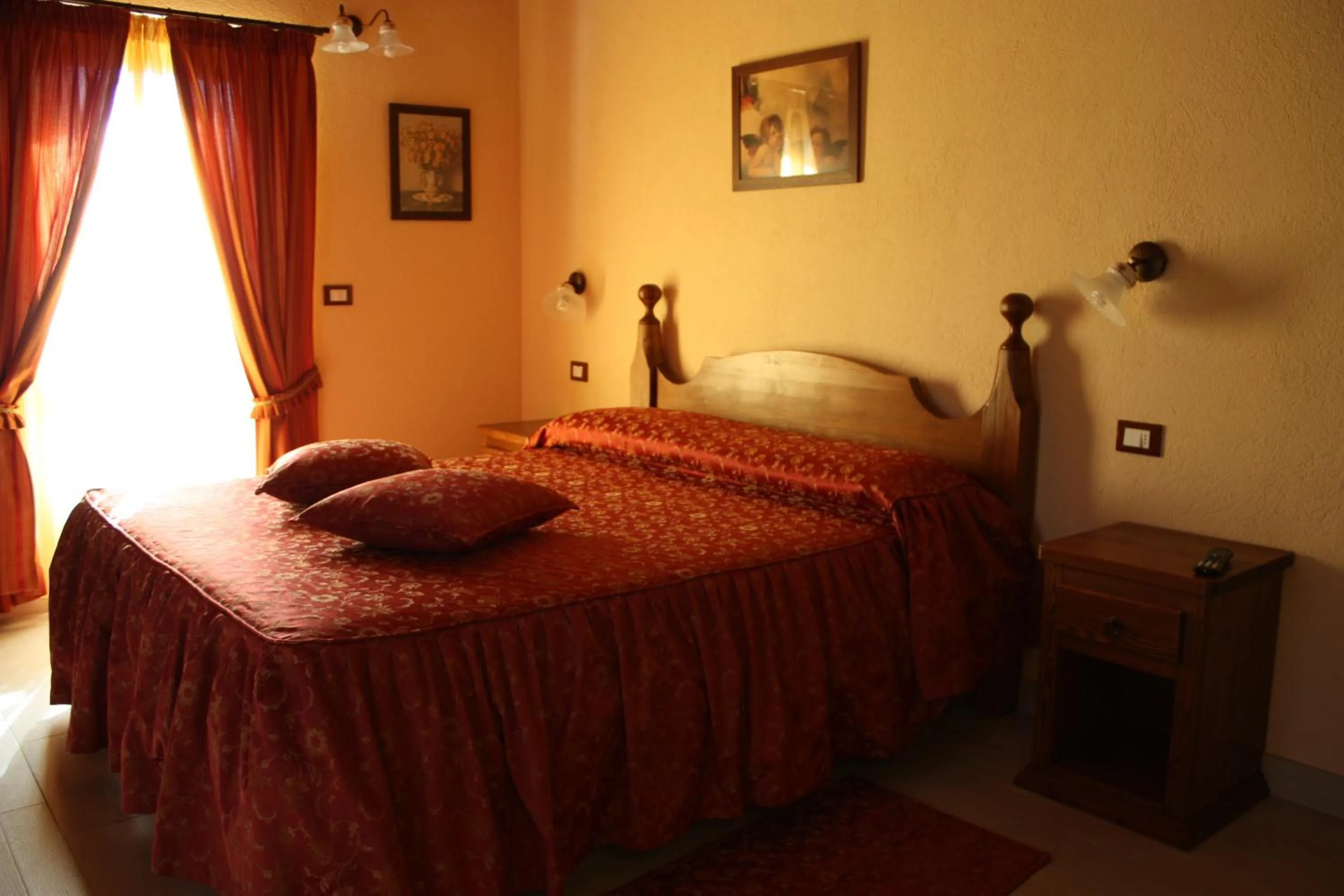 Photo of the whole room, Bed in Affittacamere Les Noyers