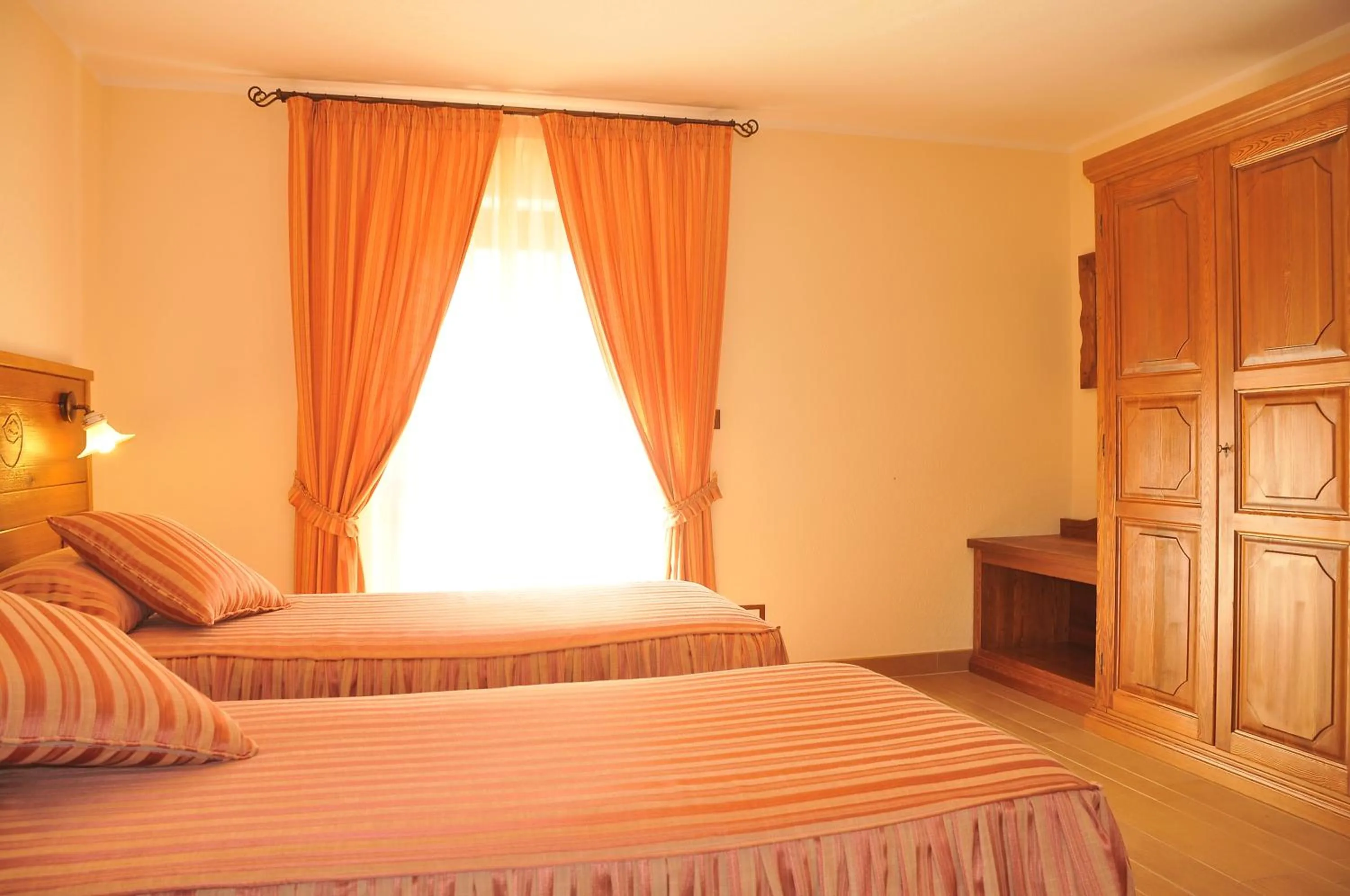 Photo of the whole room, Bed in Affittacamere Les Noyers