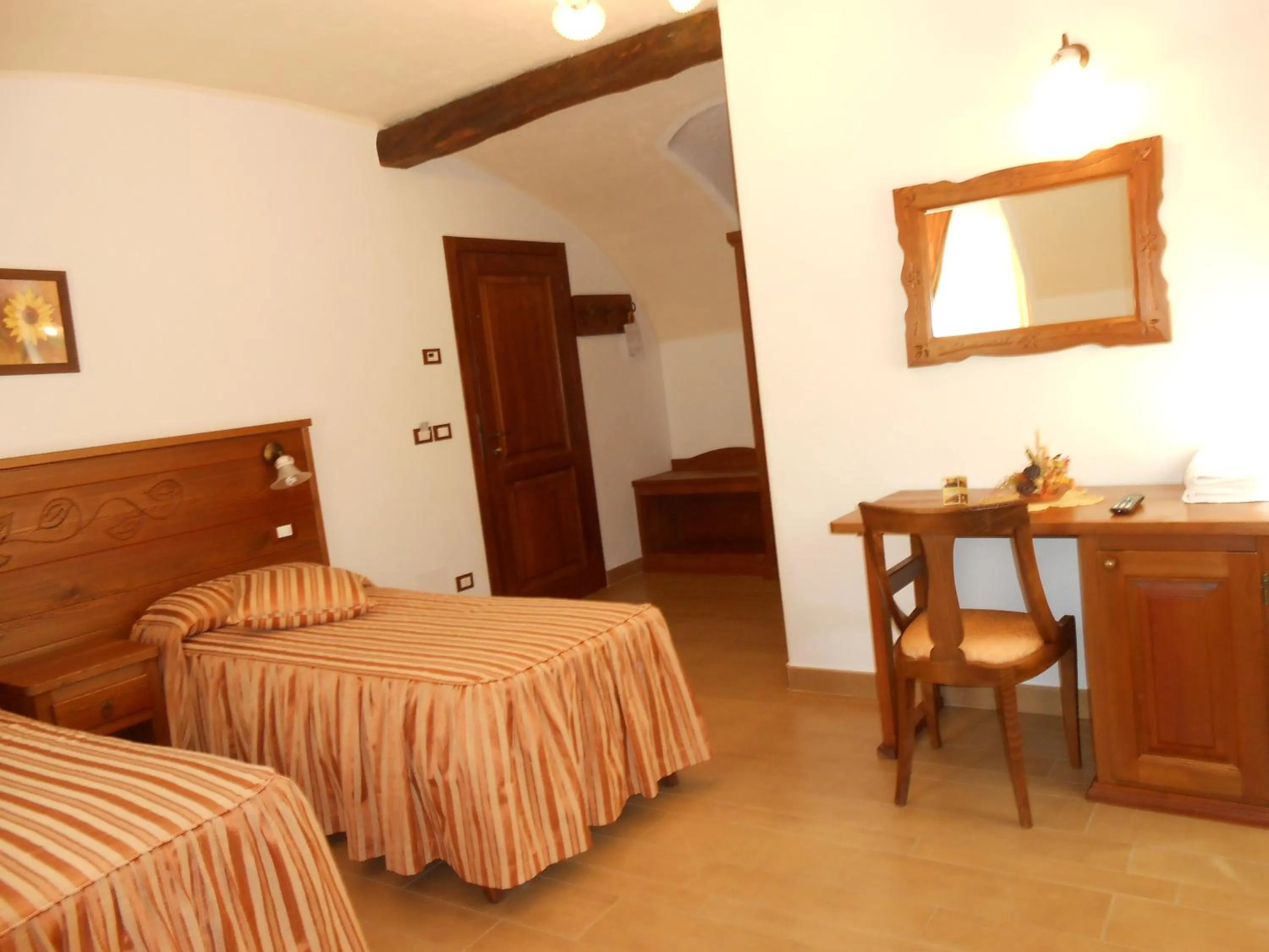 Photo of the whole room, Bed in Affittacamere Les Noyers