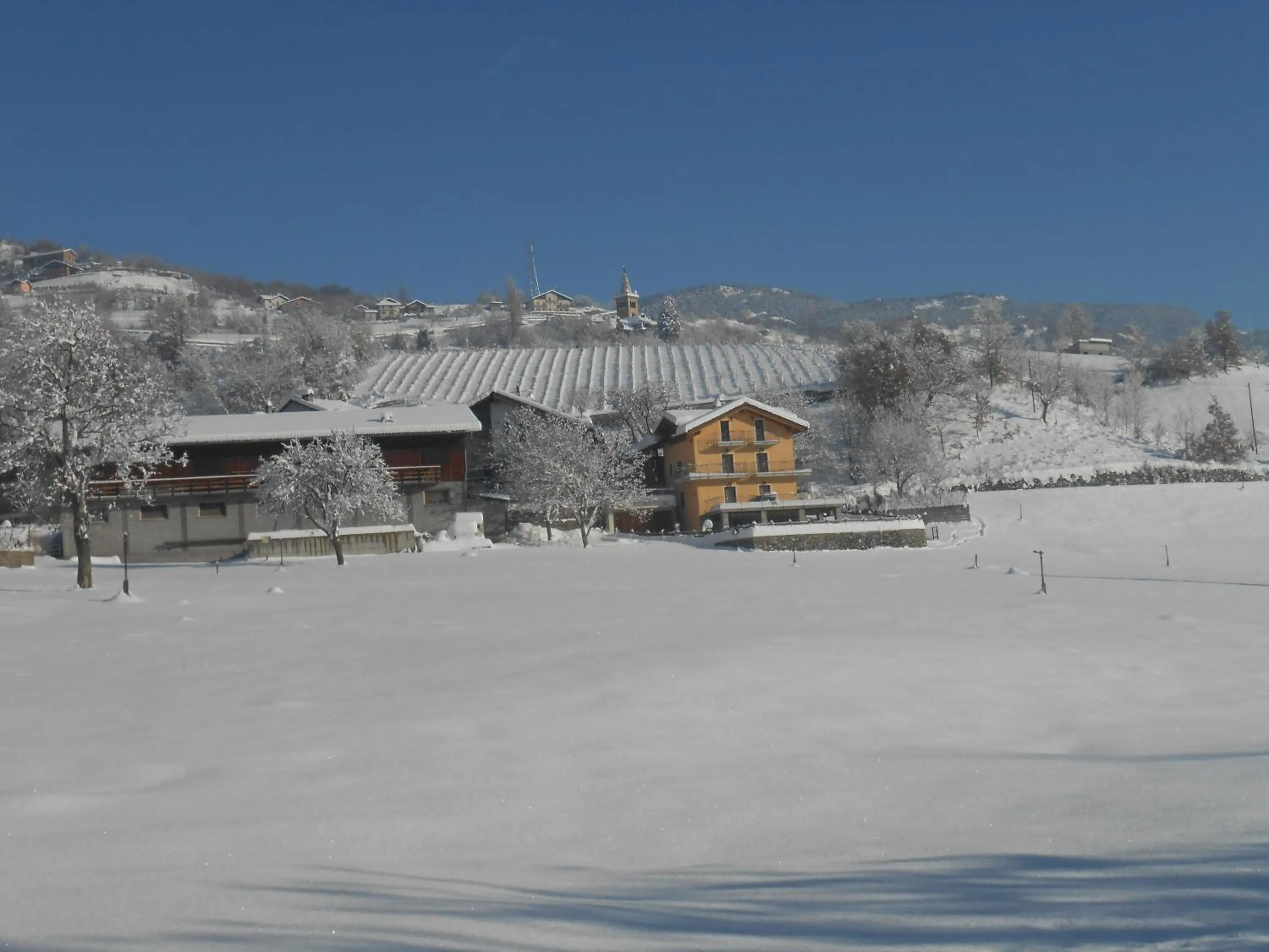 Winter in Affittacamere Les Noyers