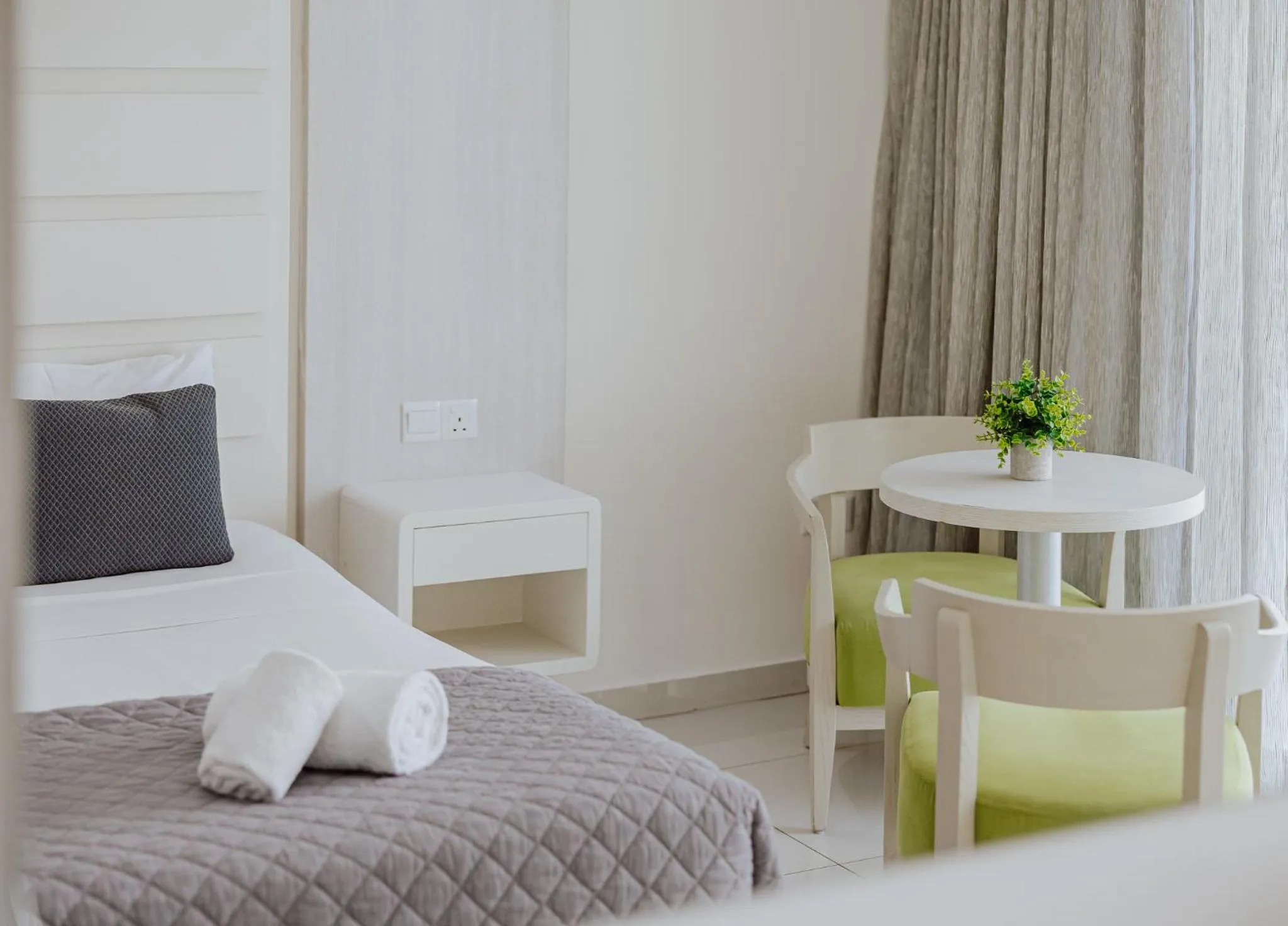 Bedroom, Bed in Tasia Maris Oasis