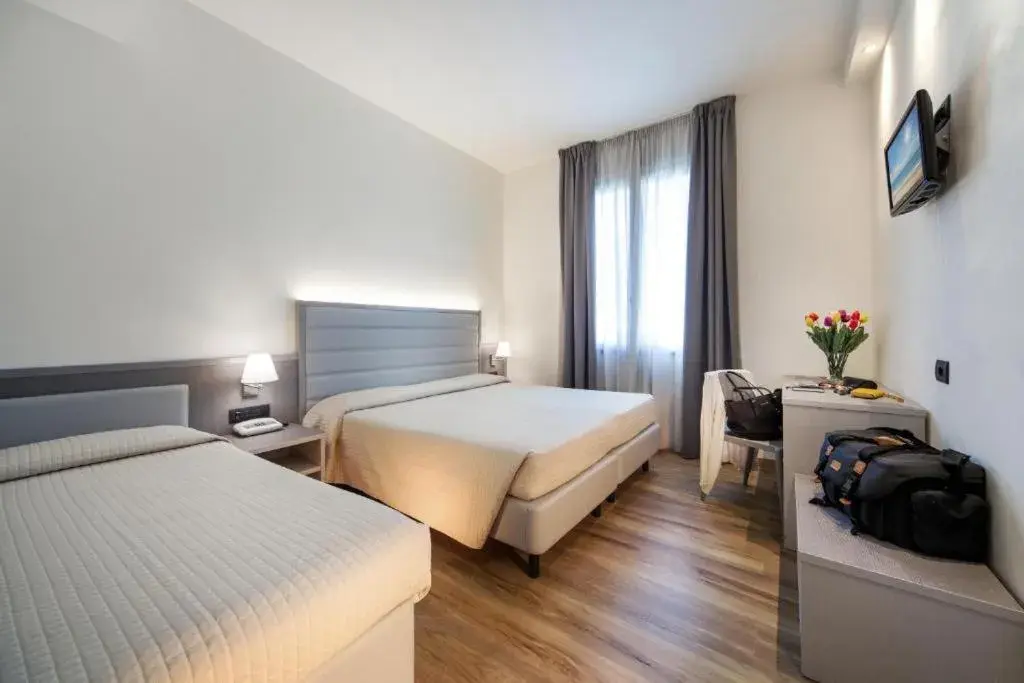 Superior Triple Room in My Place Hotel Superior Triple Room in My Place Hotel