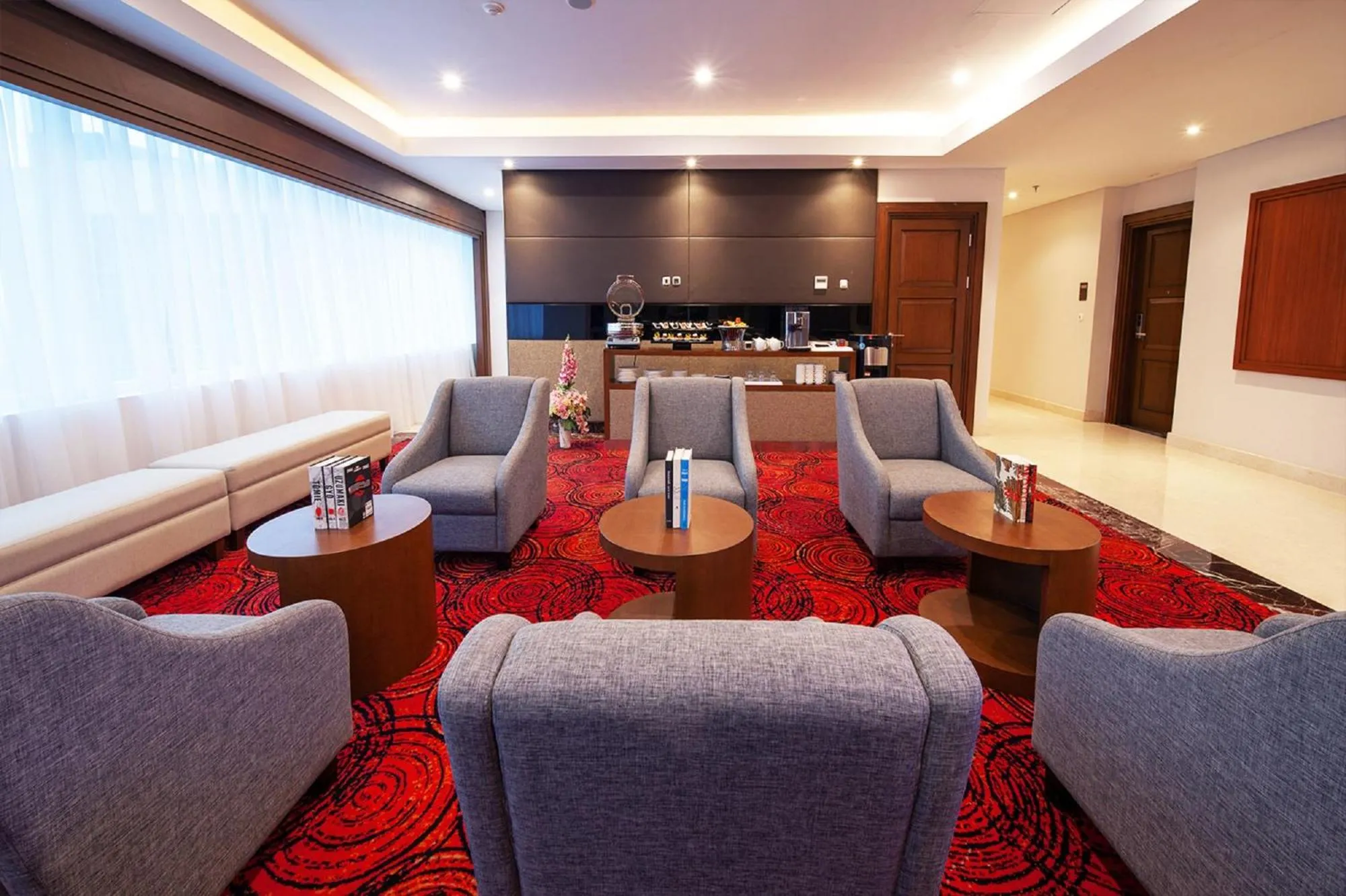 Lobby or reception in Avenzel Hotel & Convention Cibubur
