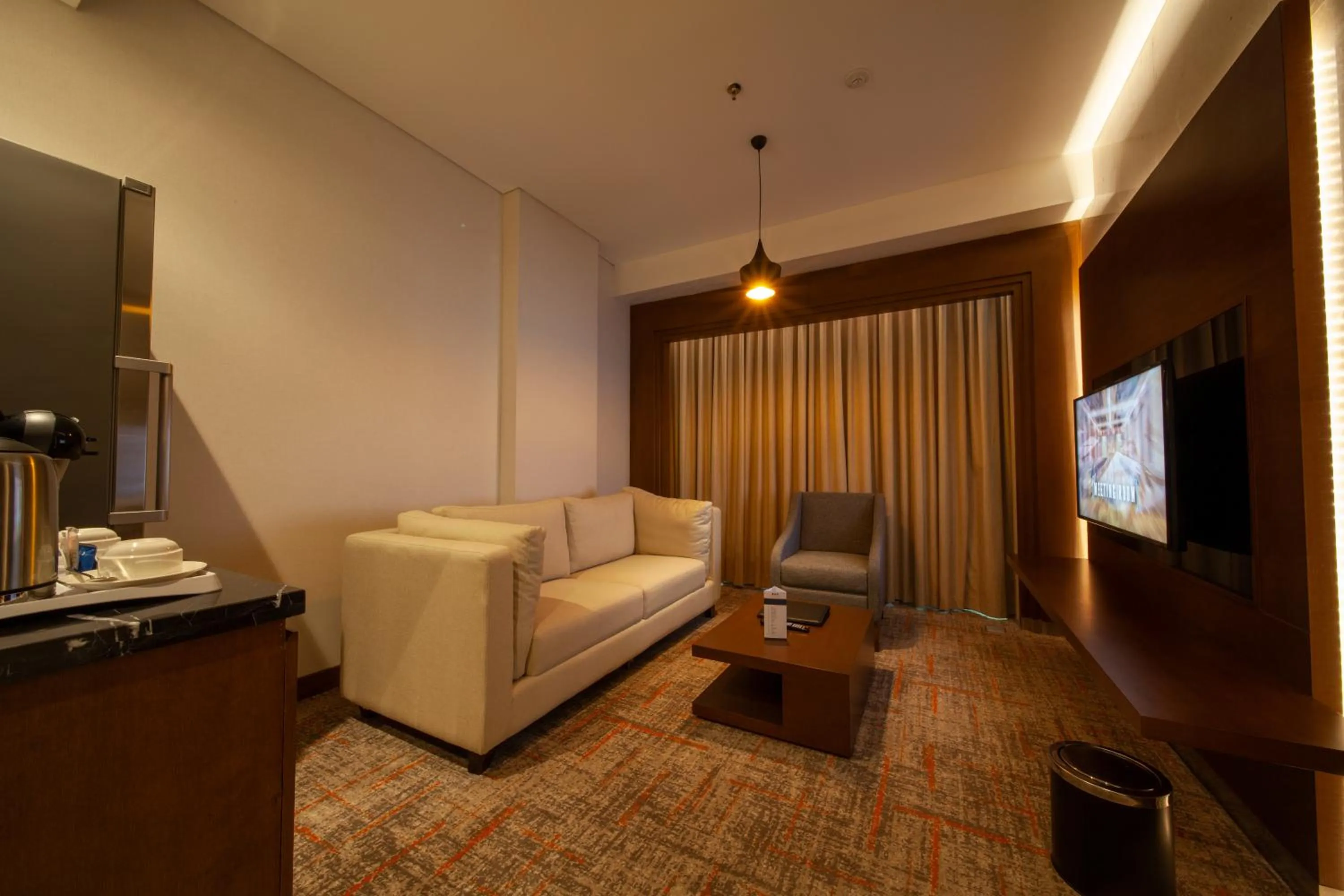 Living room in Avenzel Hotel & Convention Cibubur