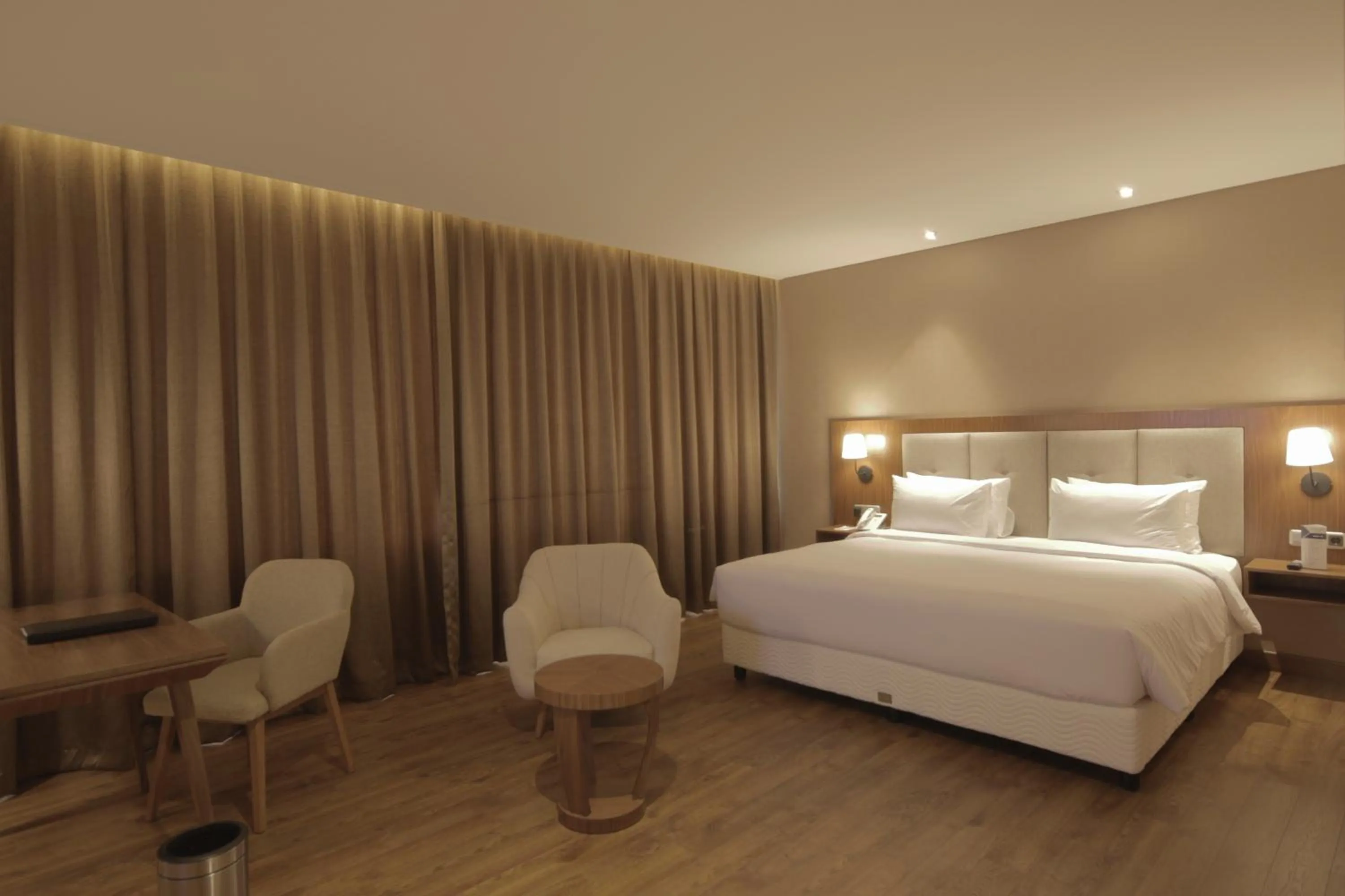 Photo of the whole room, Bed in Avenzel Hotel & Convention Cibubur