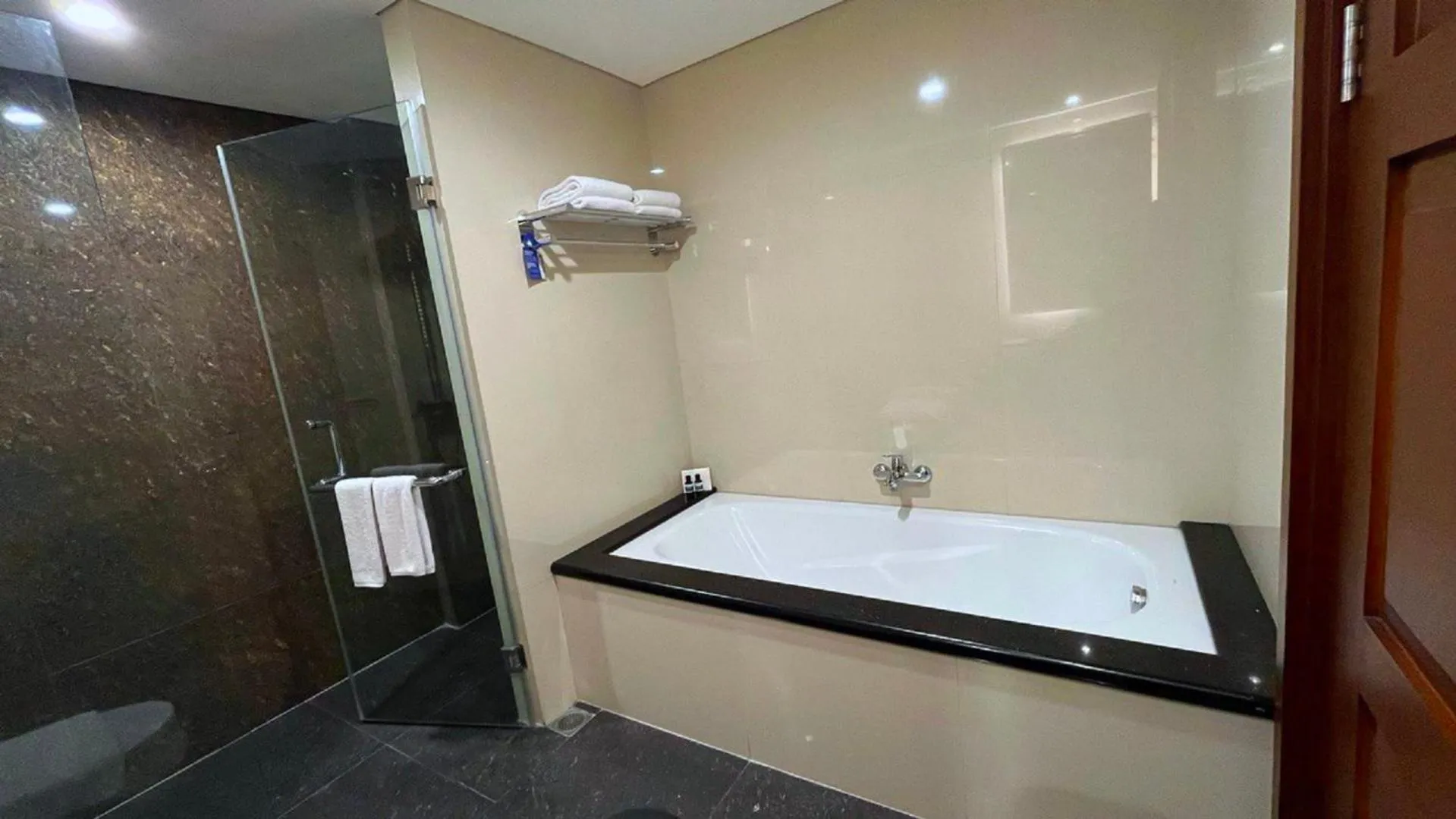 Bath in Avenzel Hotel & Convention Cibubur