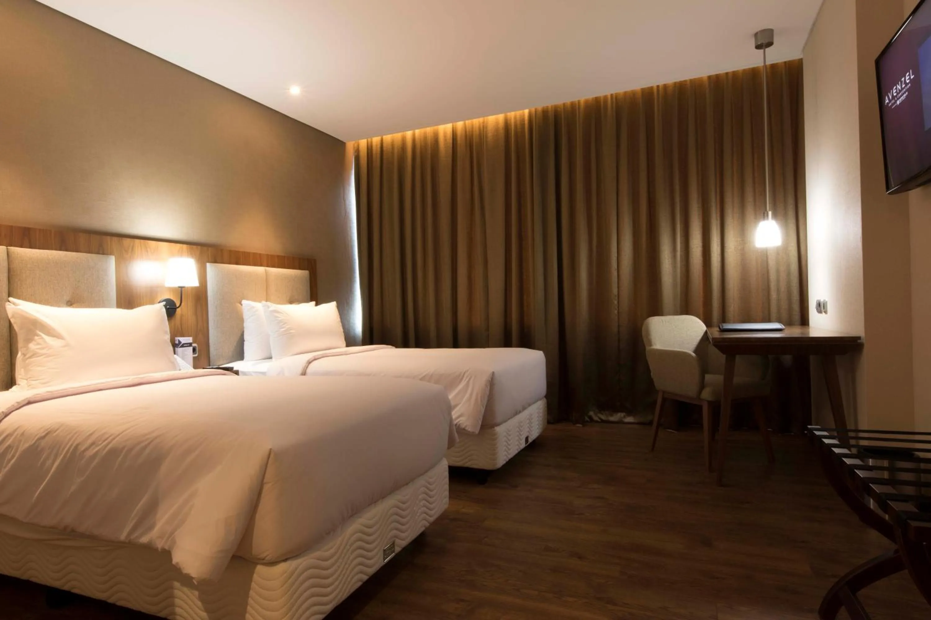 Bed in Avenzel Hotel & Convention Cibubur