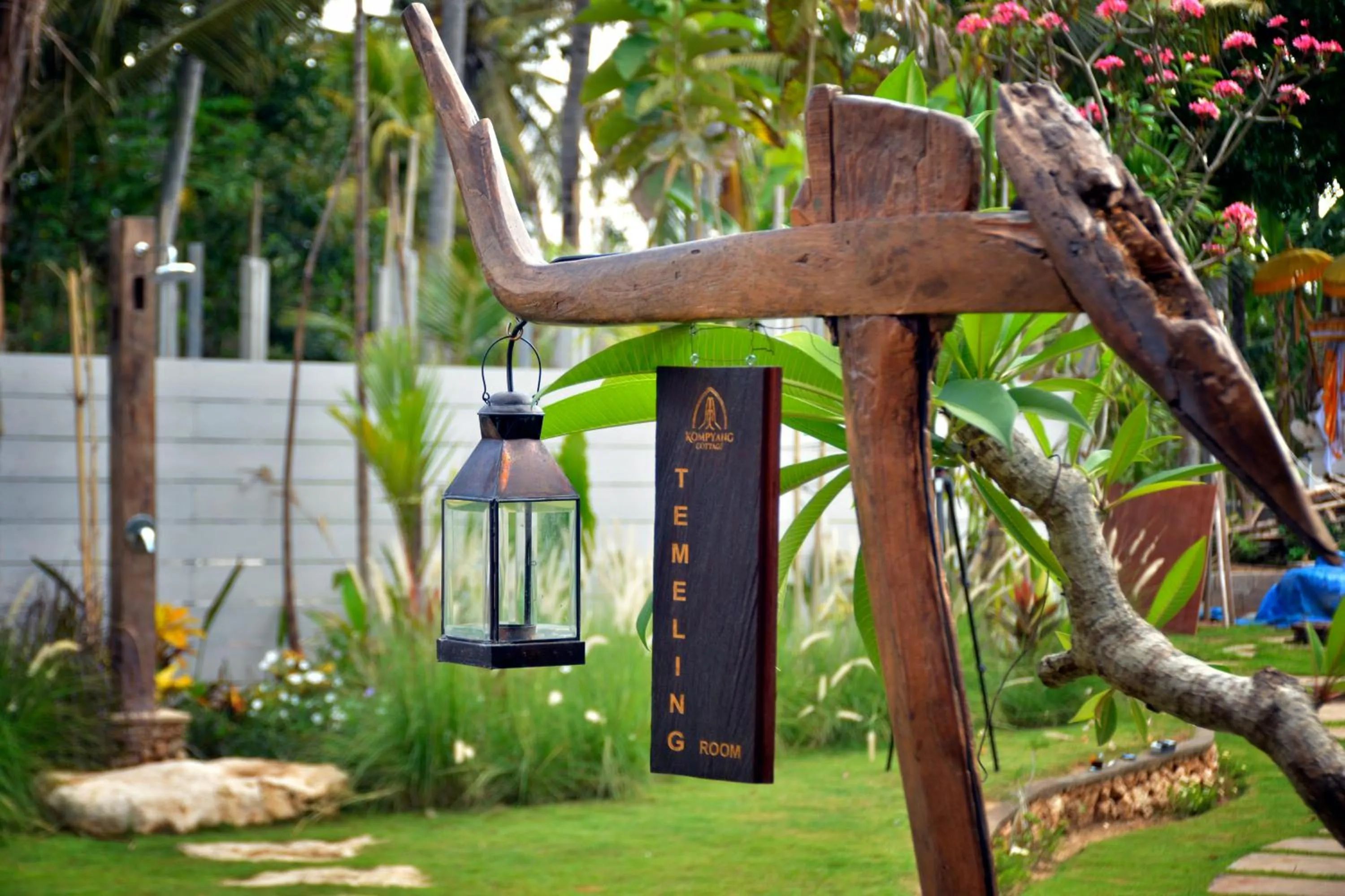 Kompyang Cottage