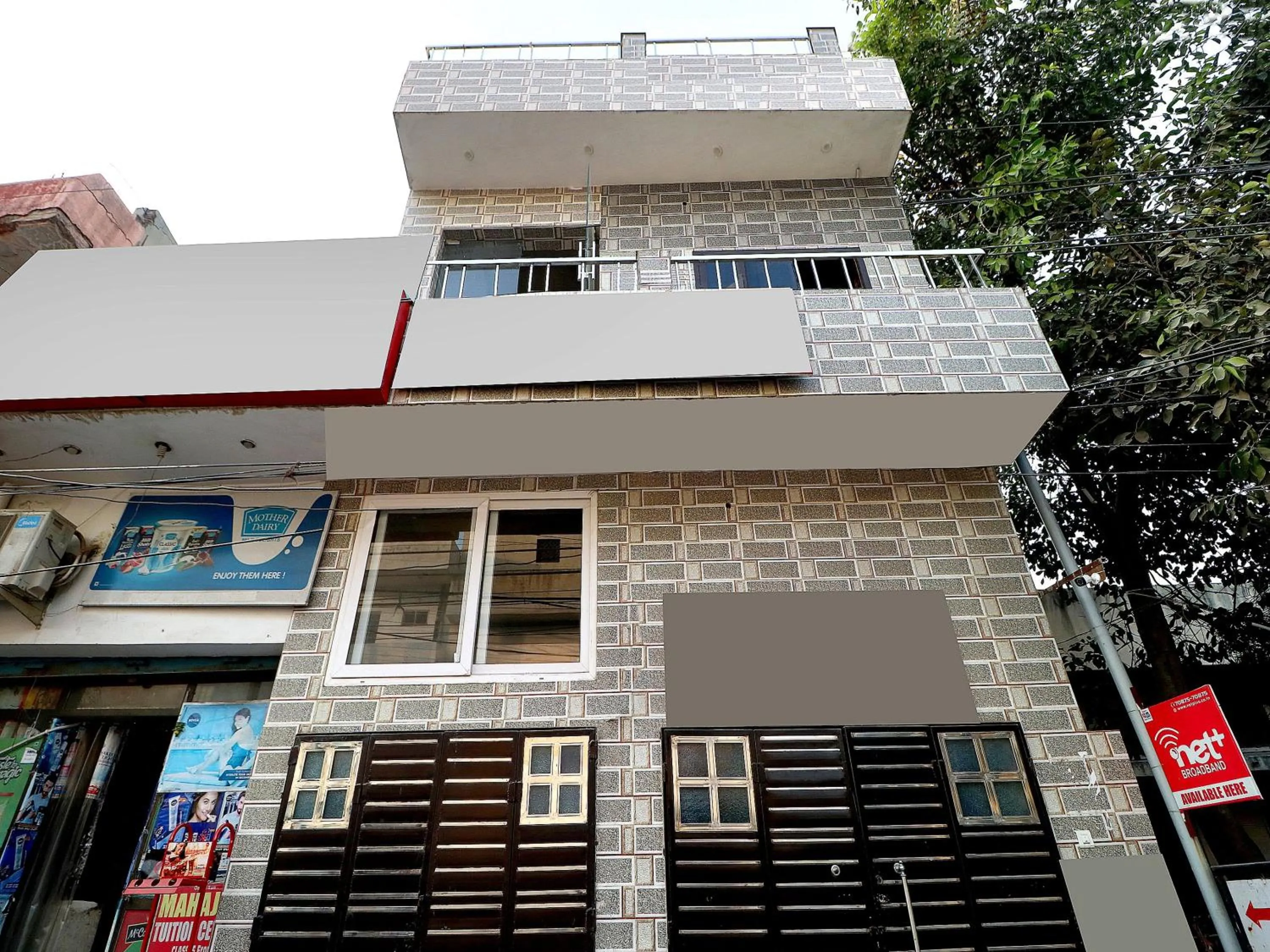 Facade/entrance in Hotel O Max