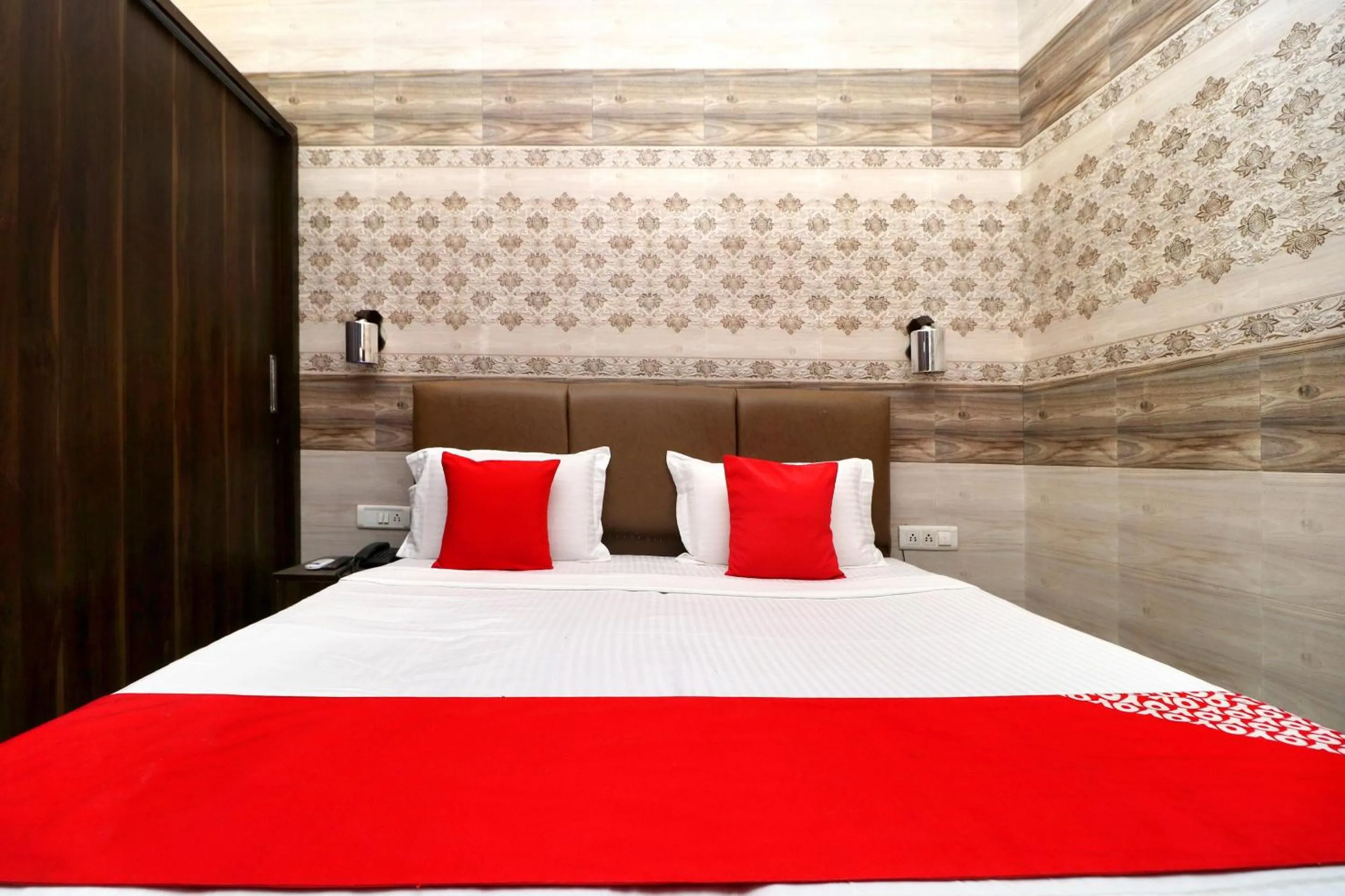 Bedroom, Bed in Super Hotel O Max