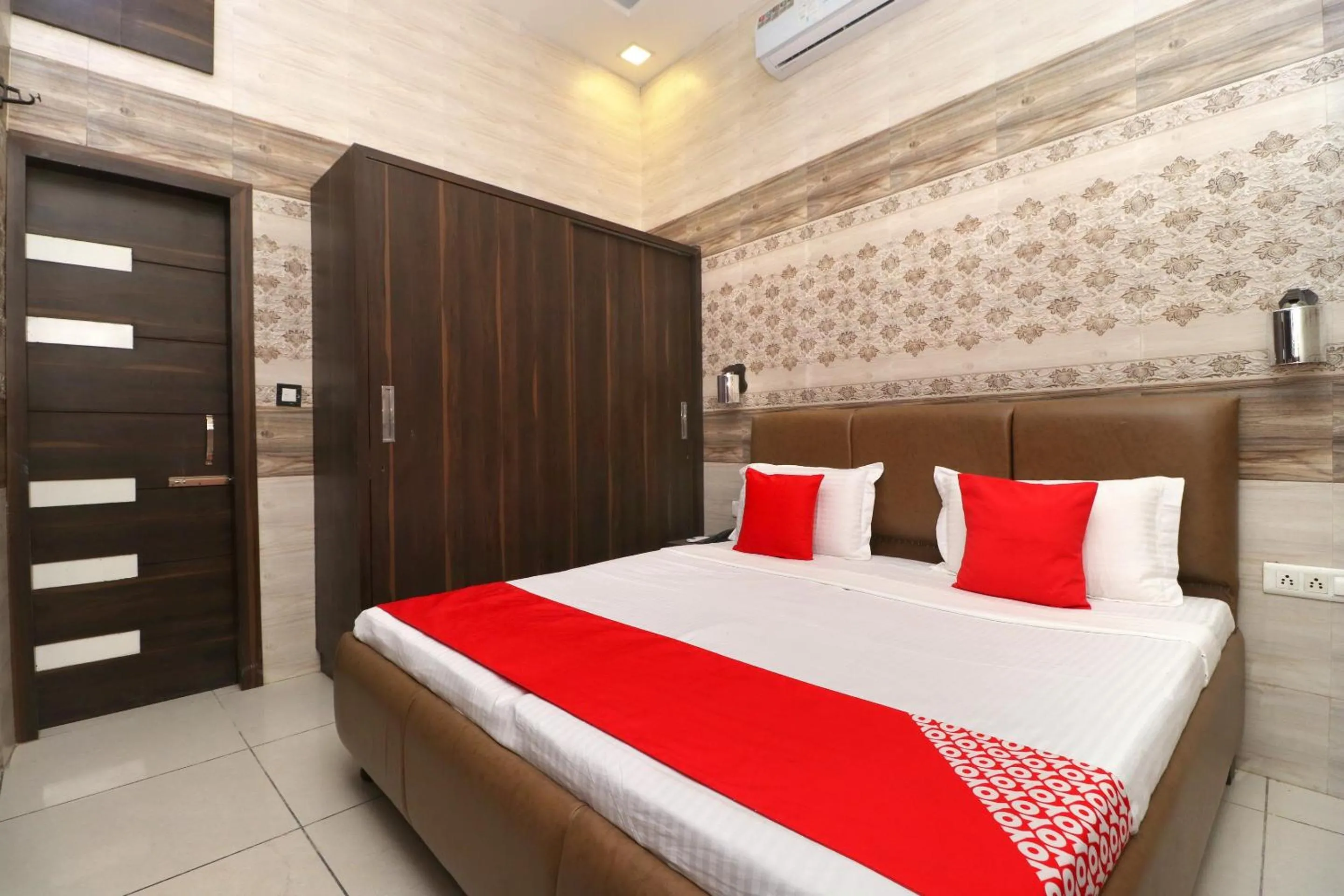 Bedroom, Bed in Super Hotel O Max