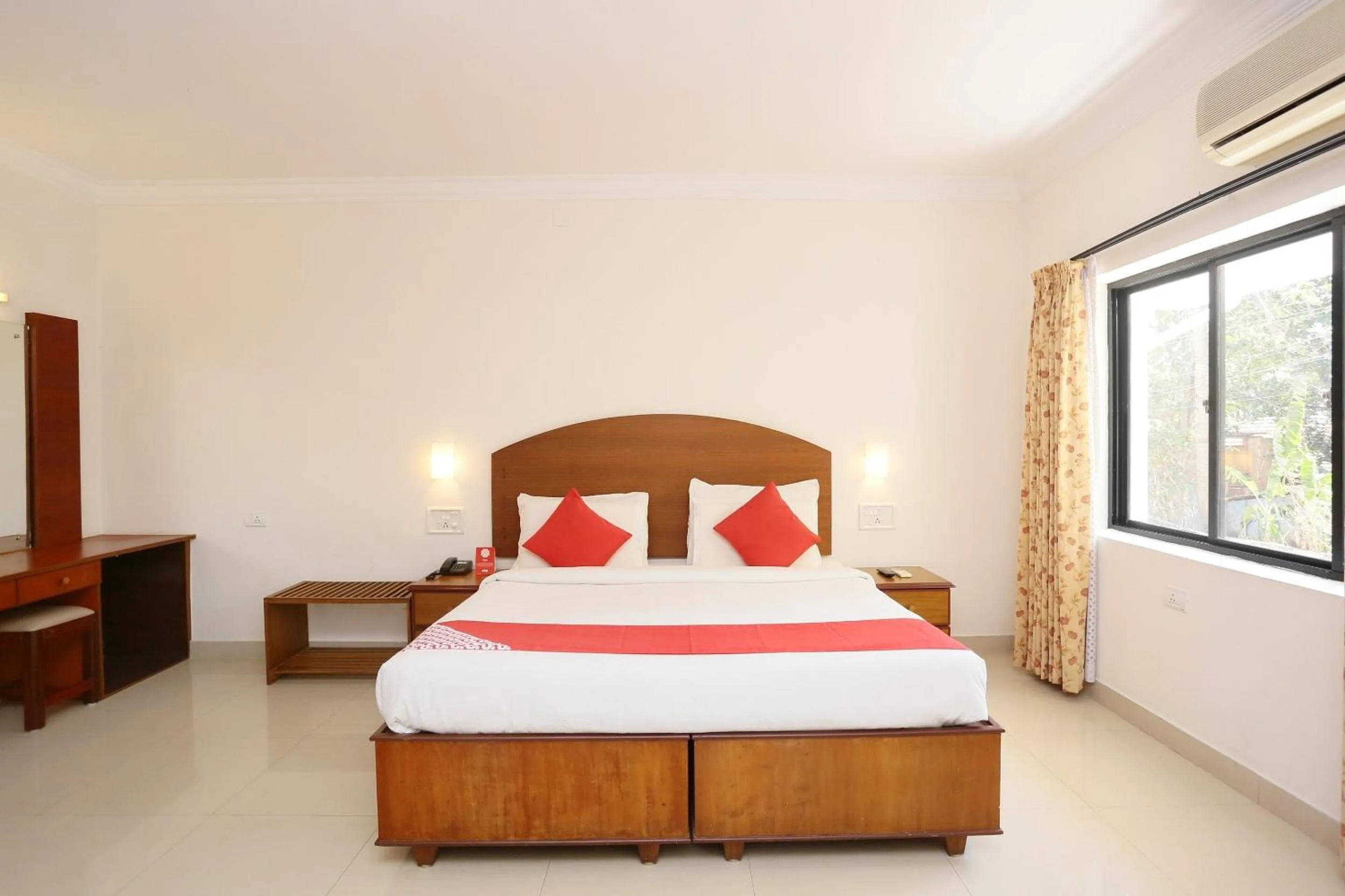 Bedroom, Bed in Townhouse Dona Castle