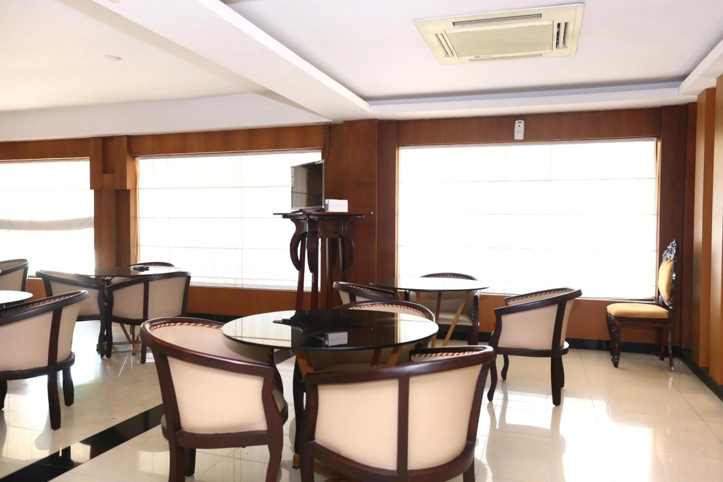 Facade/entrance in Townhouse Dona Castle