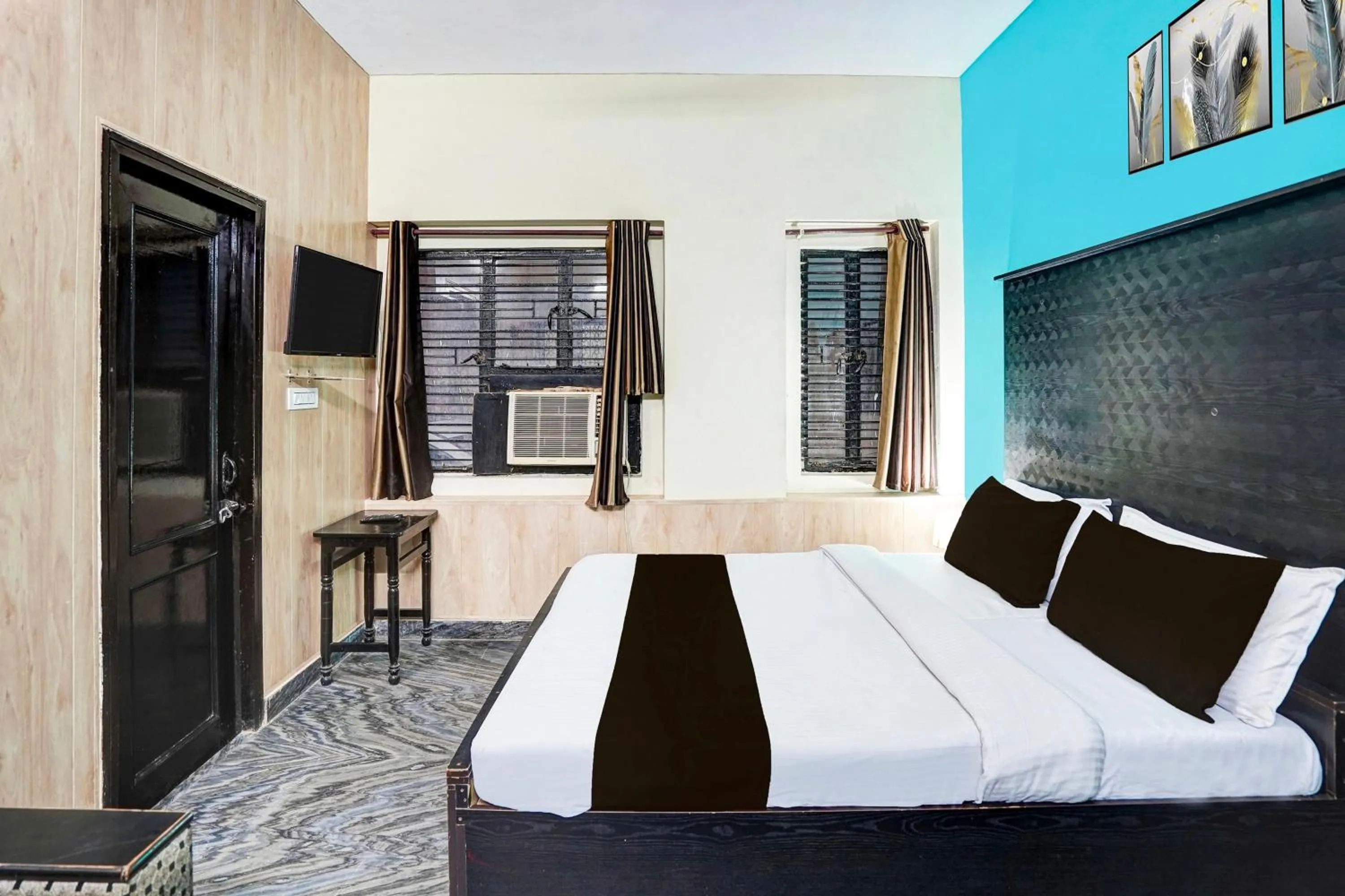 Bedroom, Bed in Super Collection O Mathura Near Railway Station