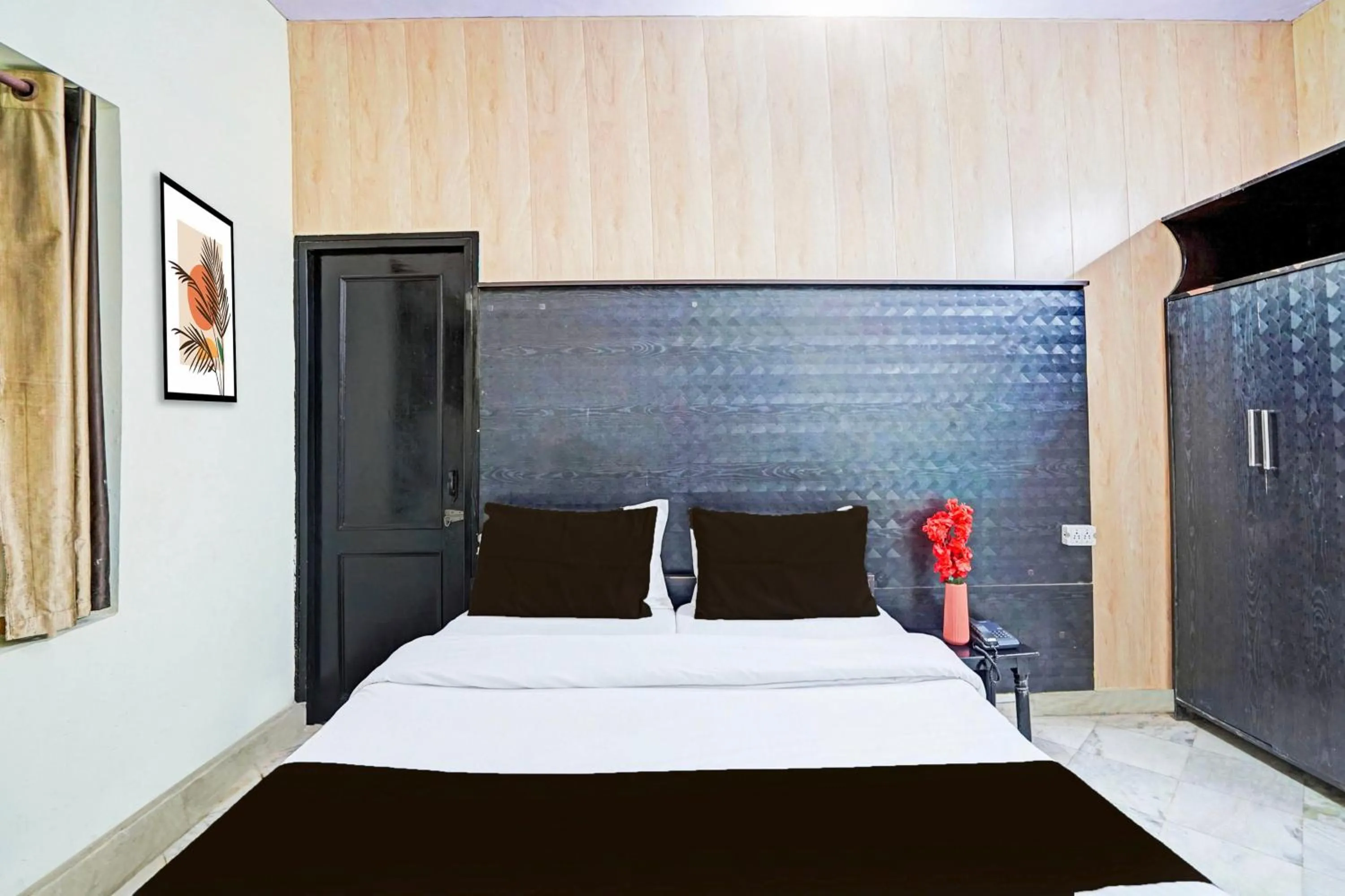 Bedroom, Bed in Super Collection O Mathura Near Railway Station